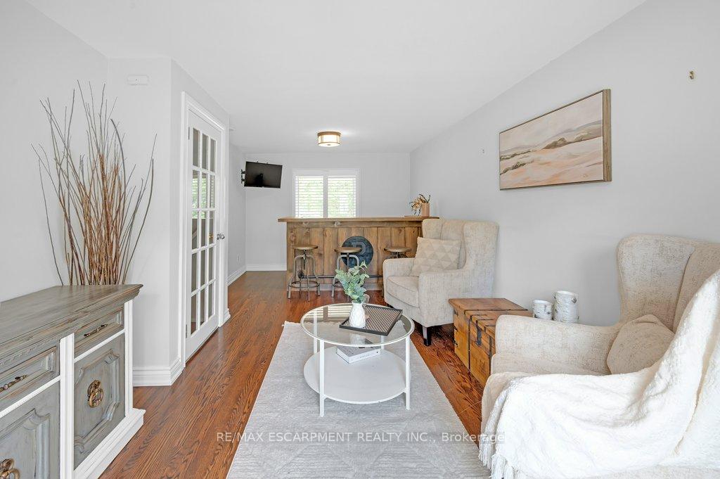 Photo 12 of 4499 Rogers Road, Burlington, Shoreacres — HOMEH