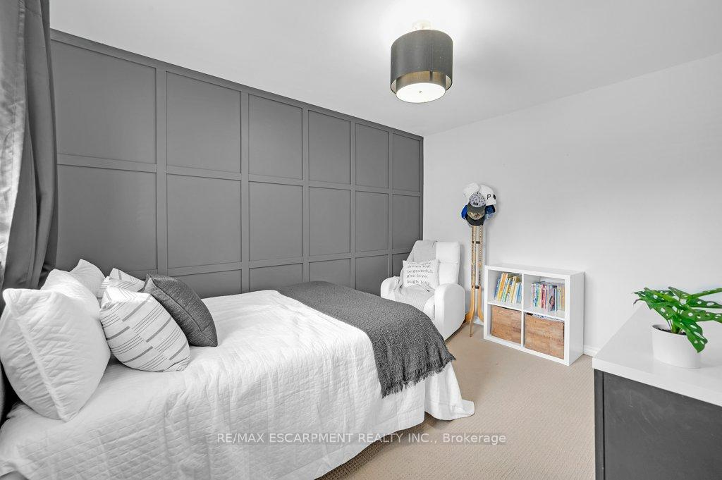 Photo 18 of 4499 Rogers Road, Burlington, Shoreacres — HOMEH