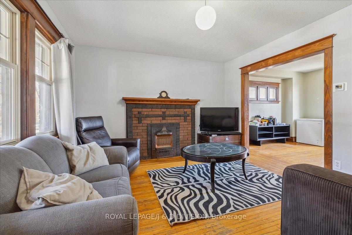 Photo 6 of Unit Ave S, 59 Paisley Avenue S, Hamilton, Westdale — HOMEH