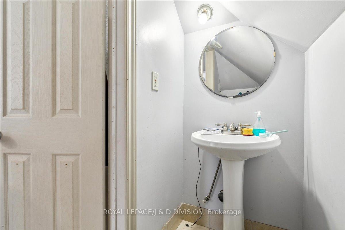 Photo 26 of Unit Ave S, 59 Paisley Avenue S, Hamilton, Westdale — HOMEH