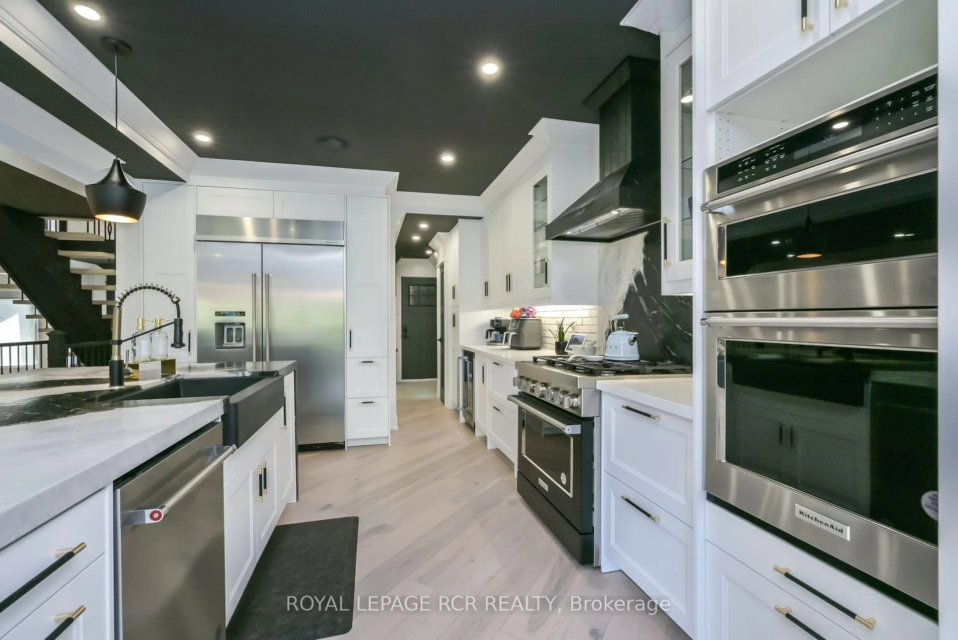 Photo 6 of 26 Christie Drive, Brampton, Snelgrove — HOMEH