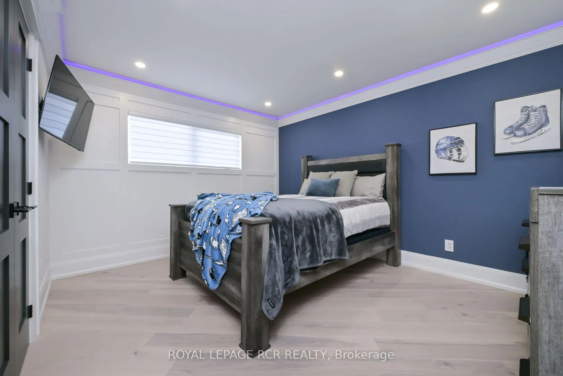 Photo 24 of 26 Christie Drive, Brampton, Snelgrove — HOMEH