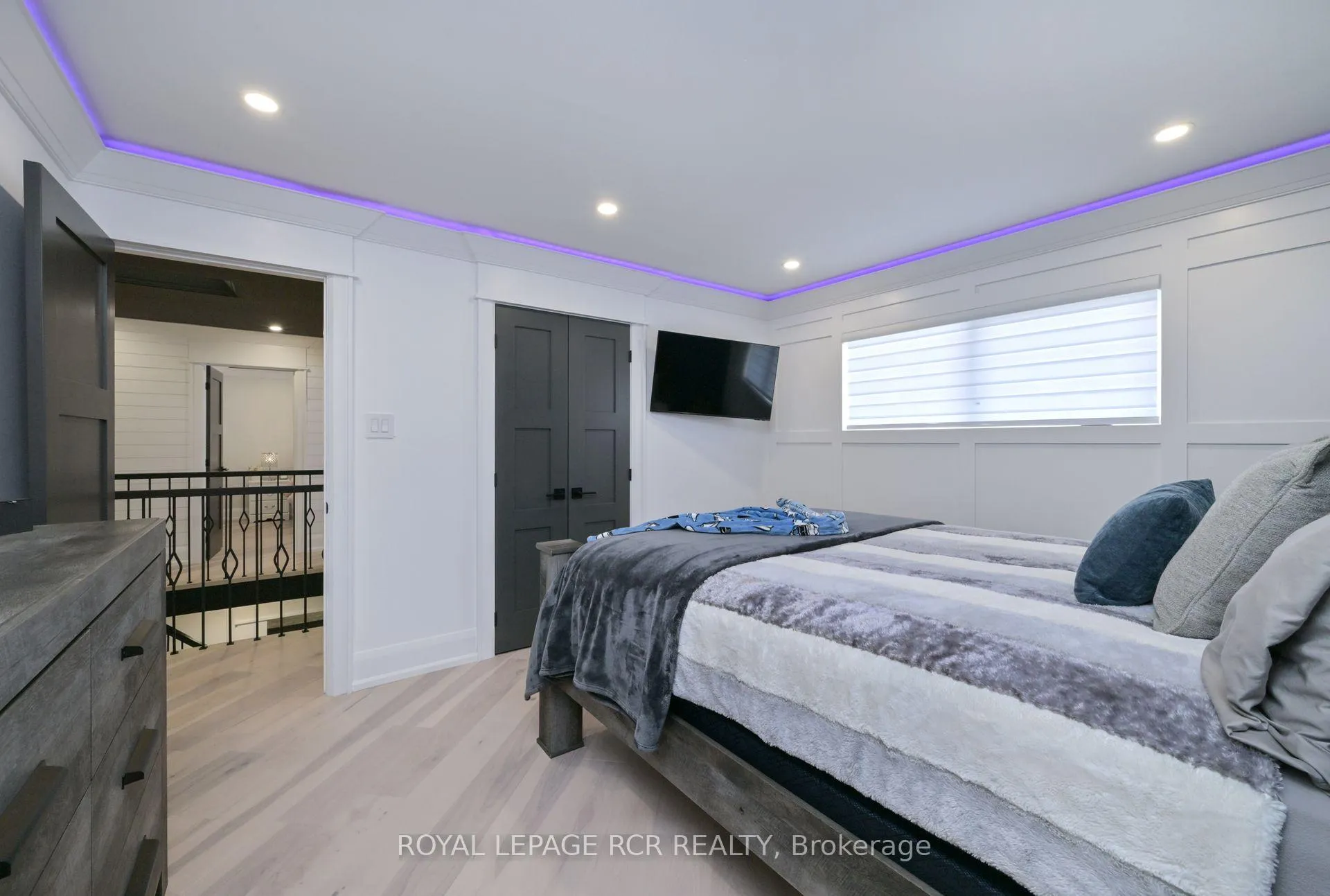 Photo 25 of 26 Christie Drive, Brampton, Snelgrove — HOMEH