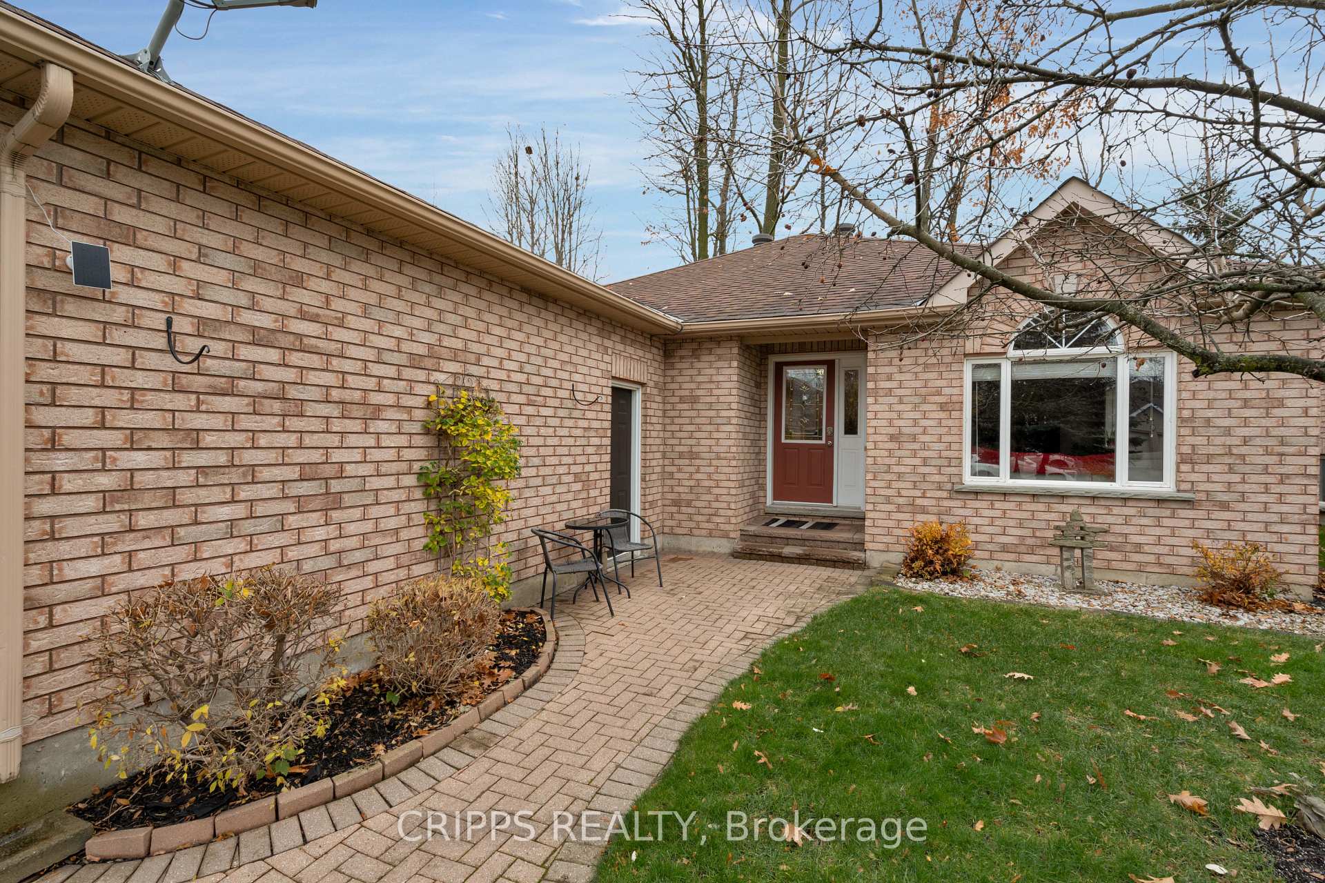 Photo 6 of 53 Monique Crescent, Barrie, East Bayfield — HOMEH