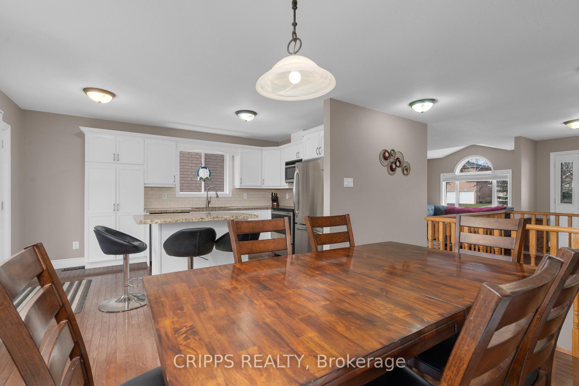 Photo 13 of 53 Monique Crescent, Barrie, East Bayfield — HOMEH
