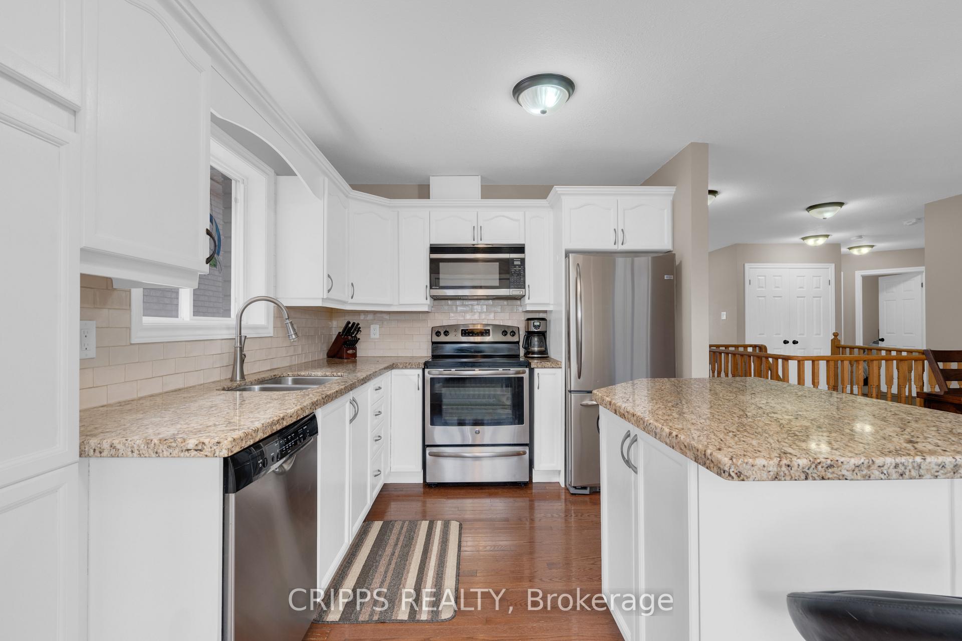Photo 15 of 53 Monique Crescent, Barrie, East Bayfield — HOMEH