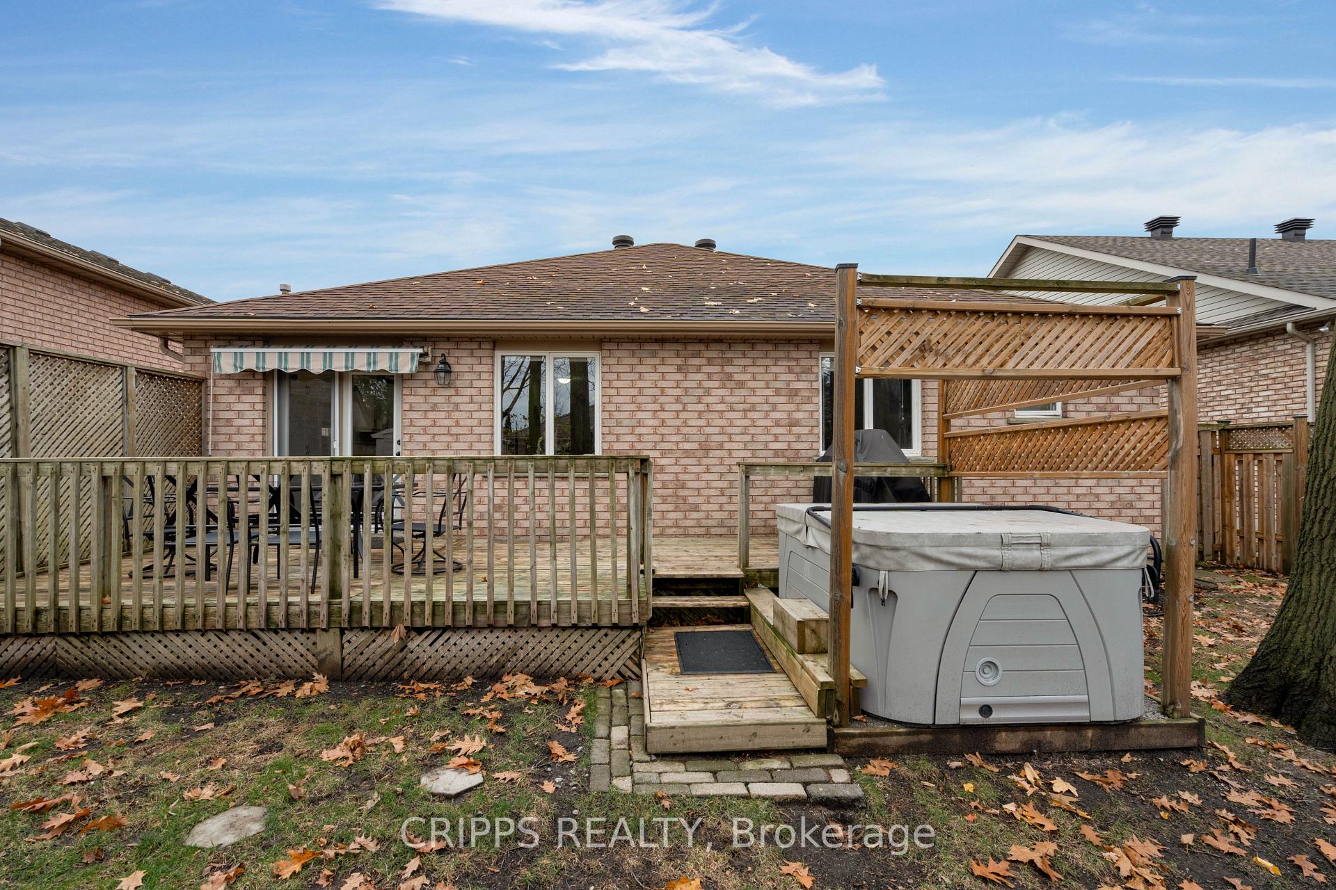 Photo 19 of 53 Monique Crescent, Barrie, East Bayfield — HOMEH