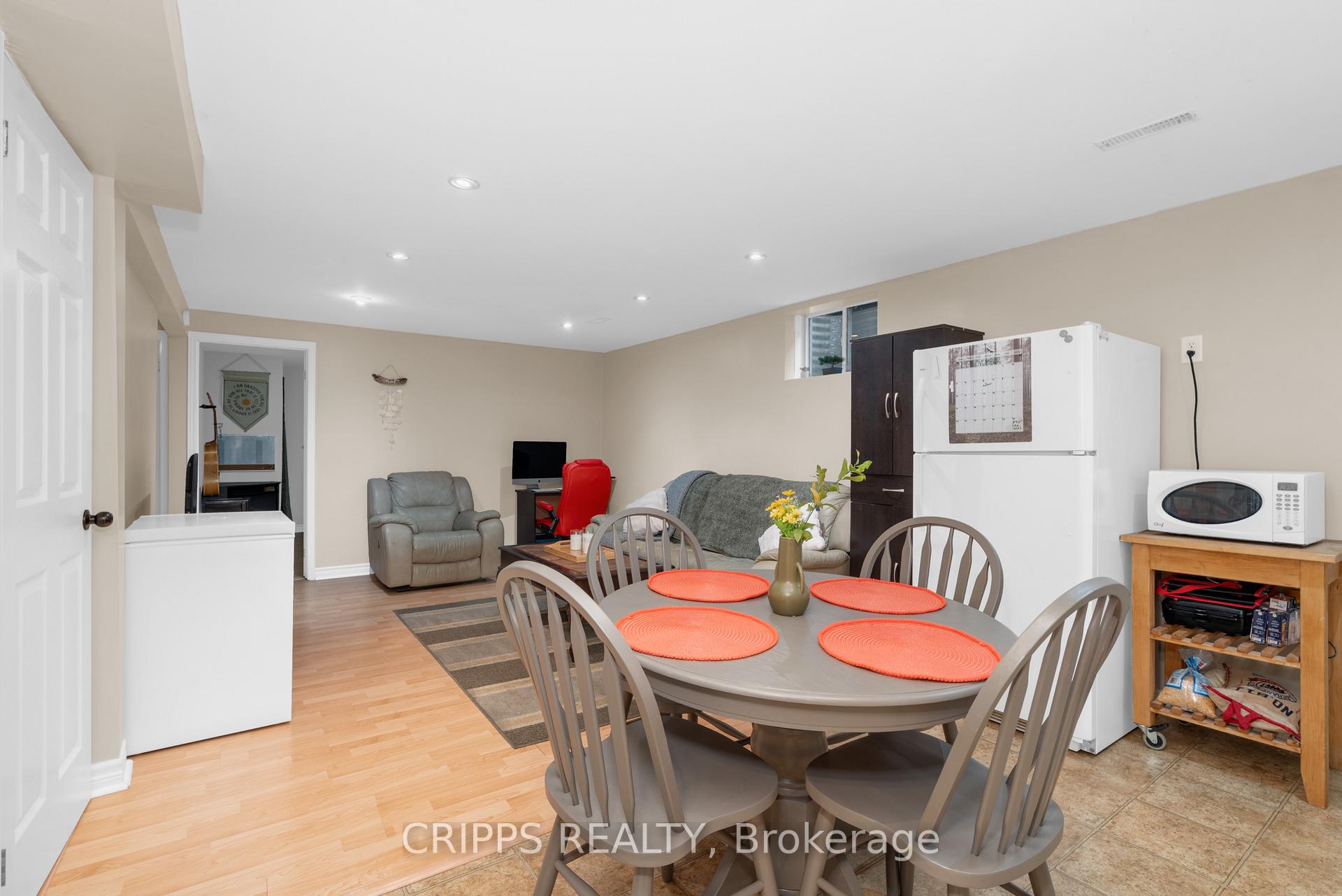 Photo 31 of 53 Monique Crescent, Barrie, East Bayfield — HOMEH