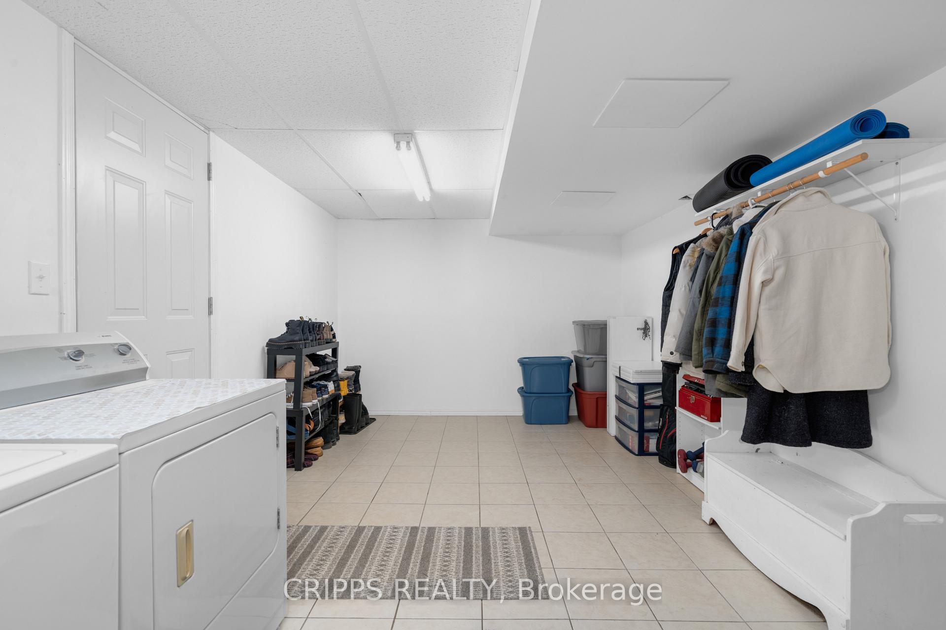 Photo 37 of 53 Monique Crescent, Barrie, East Bayfield — HOMEH