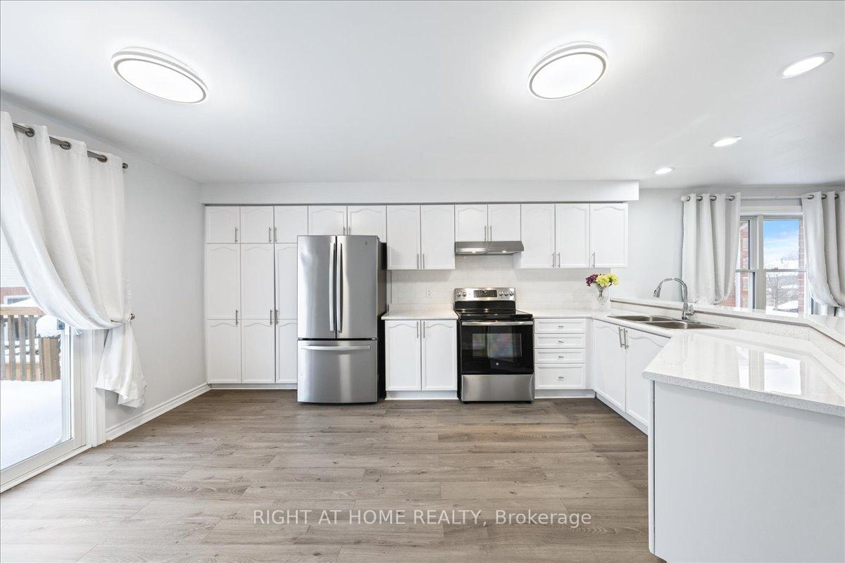 Photo 2 of 129 Country Lane, Barrie, Painswick South — HOMEH