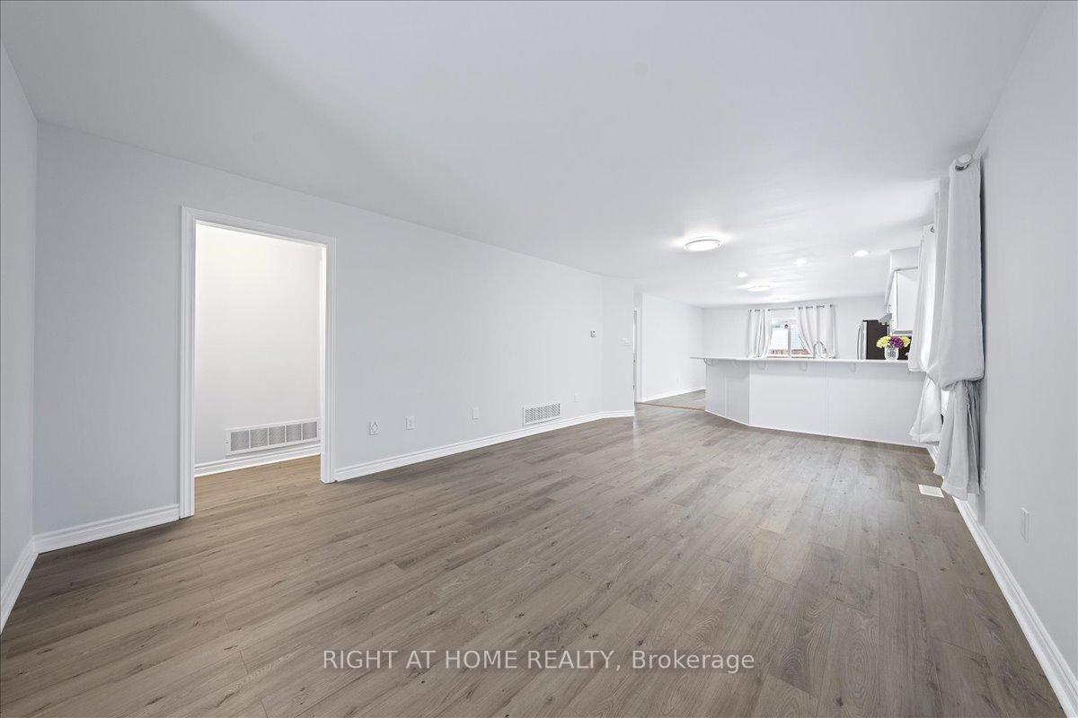 Photo 6 of 129 Country Lane, Barrie, Painswick South — HOMEH