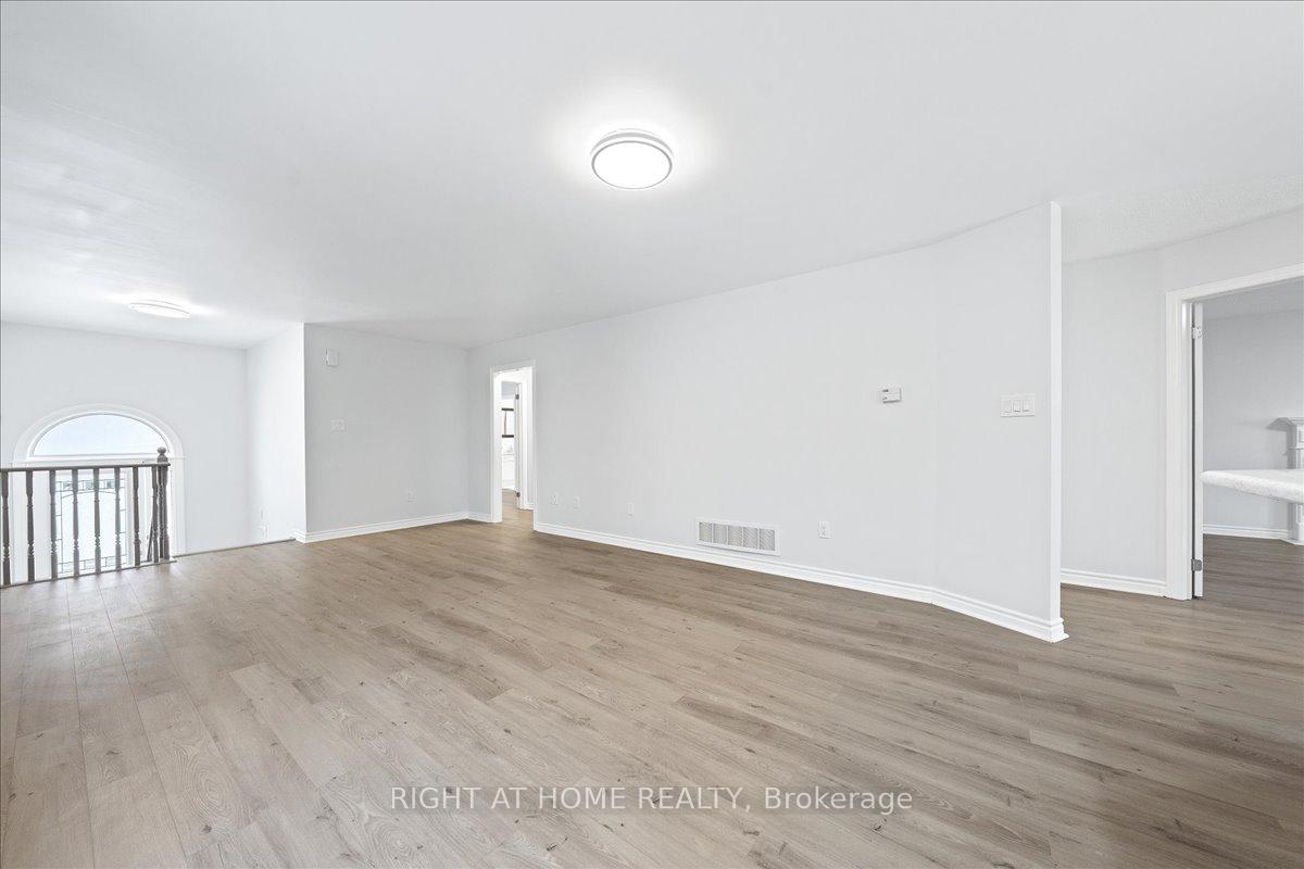 Photo 7 of 129 Country Lane, Barrie, Painswick South — HOMEH