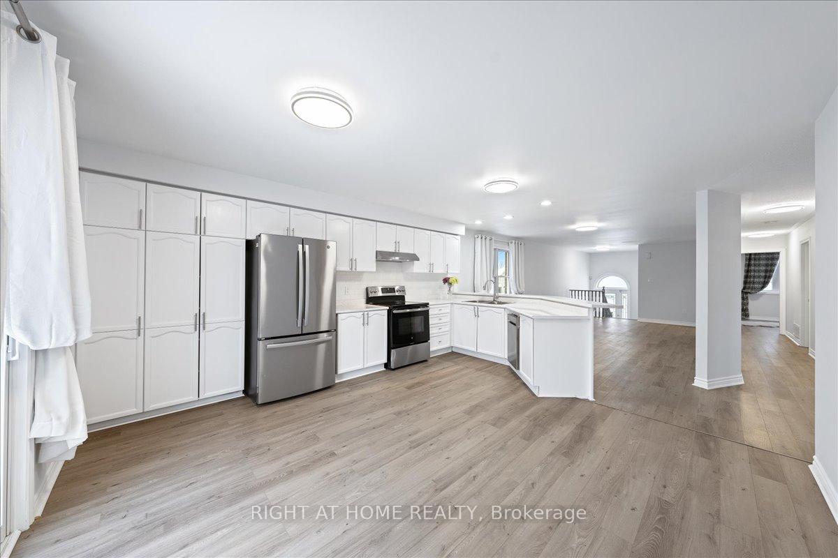 Photo 10 of 129 Country Lane, Barrie, Painswick South — HOMEH