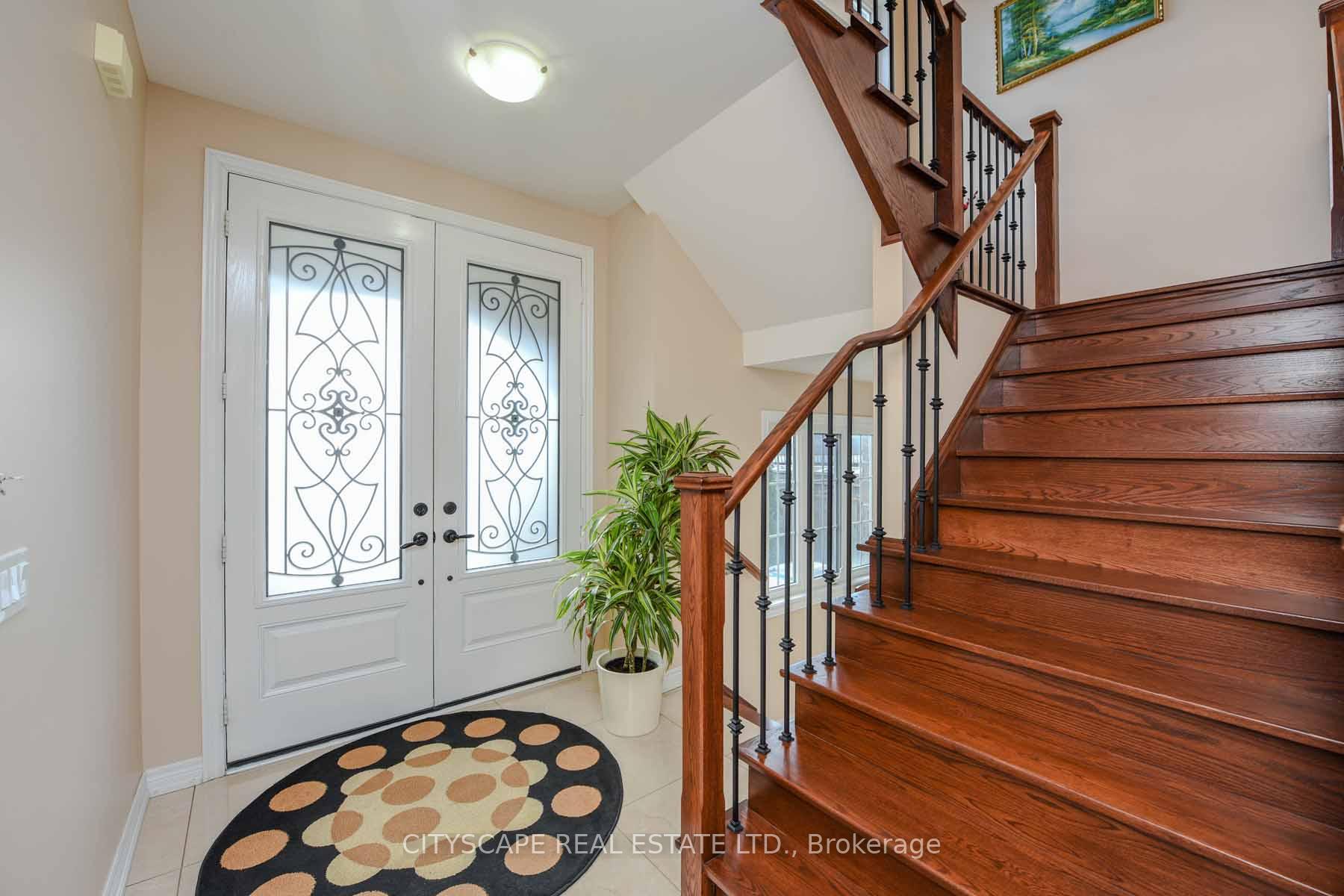 Photo 2 of 12 Wellpark Way, Brampton, Bram East — HOMEH