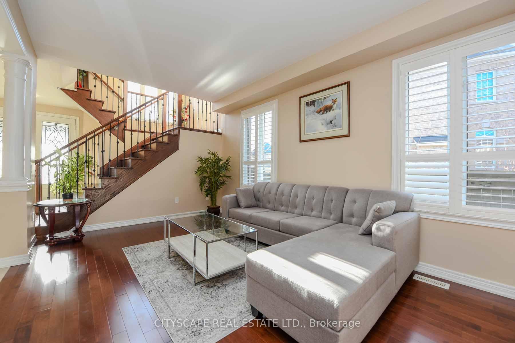 Photo 6 of 12 Wellpark Way, Brampton, Bram East — HOMEH