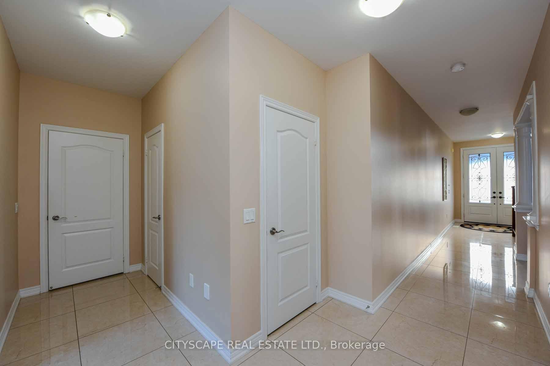 Photo 7 of 12 Wellpark Way, Brampton, Bram East — HOMEH