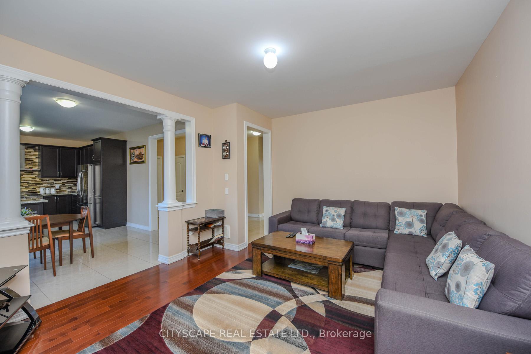 Photo 11 of 12 Wellpark Way, Brampton, Bram East — HOMEH