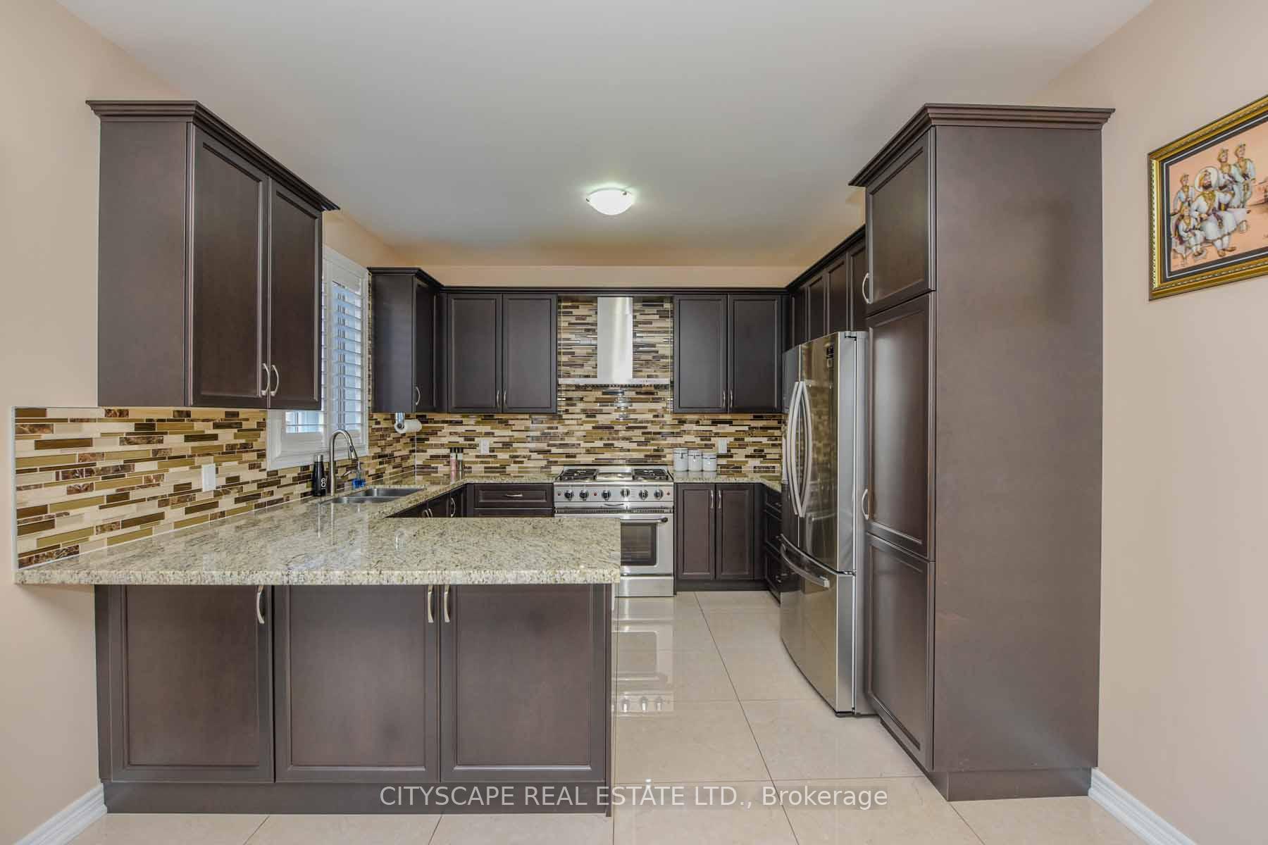Photo 15 of 12 Wellpark Way, Brampton, Bram East — HOMEH