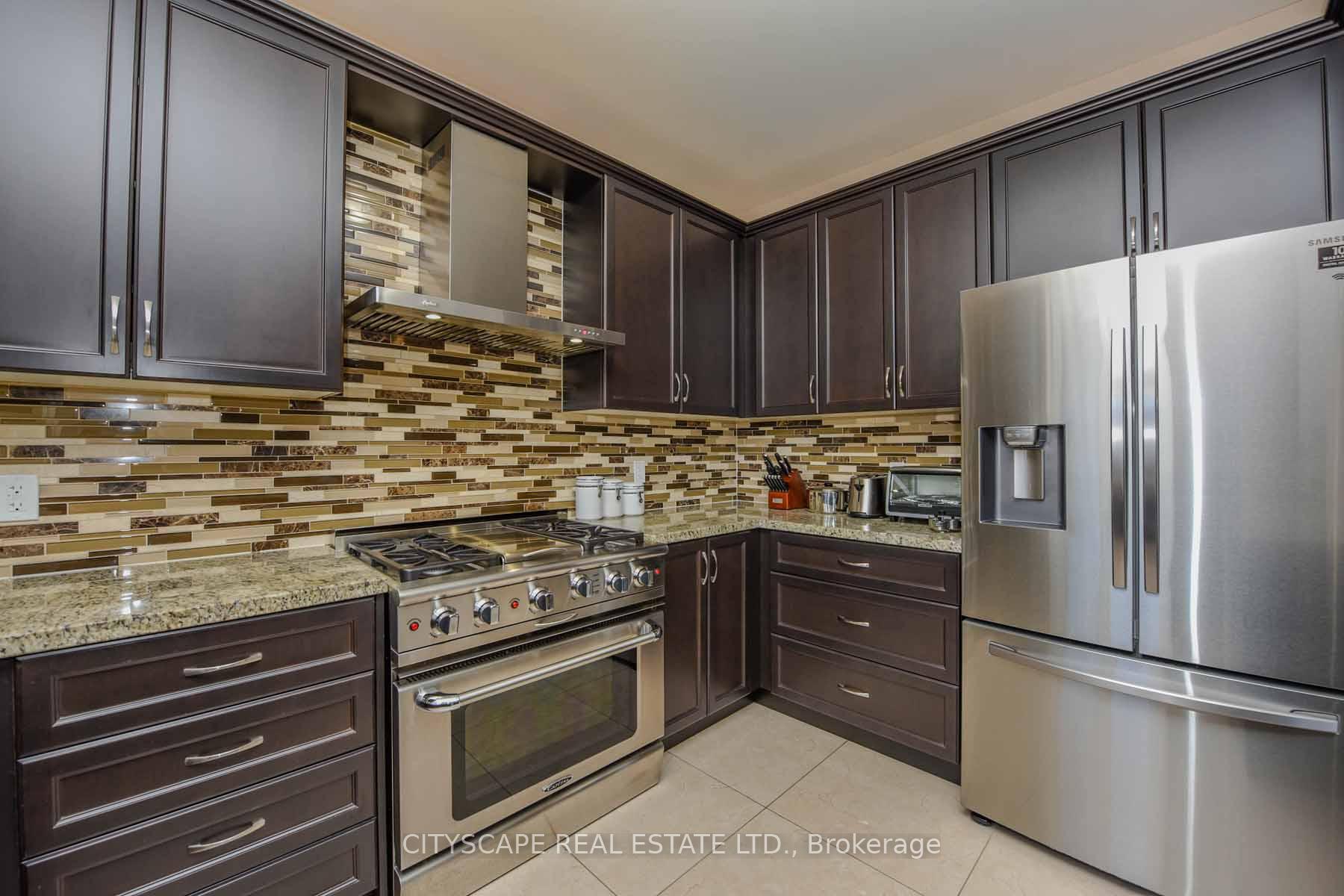 Photo 18 of 12 Wellpark Way, Brampton, Bram East — HOMEH