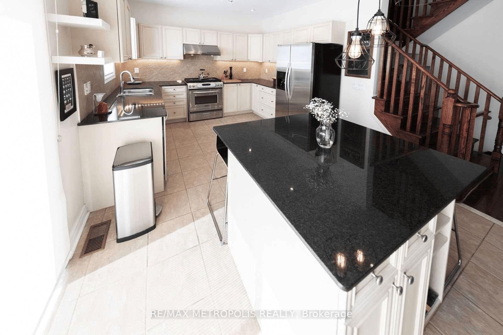 Photo 4 of Unit MAIN, 72 Loughlin Hill Crescent, Ajax, Central East — HOMEH