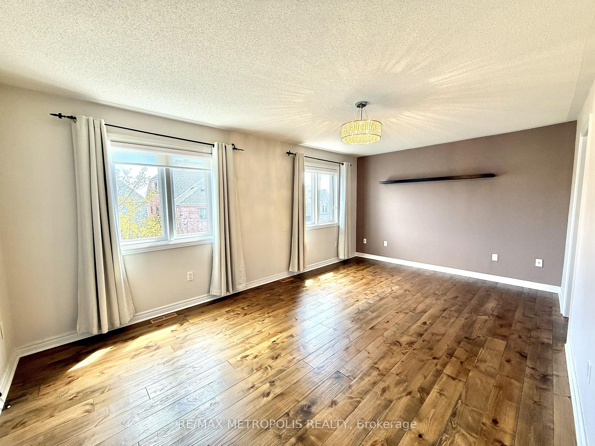 Photo 11 of Unit MAIN, 72 Loughlin Hill Crescent, Ajax, Central East — HOMEH