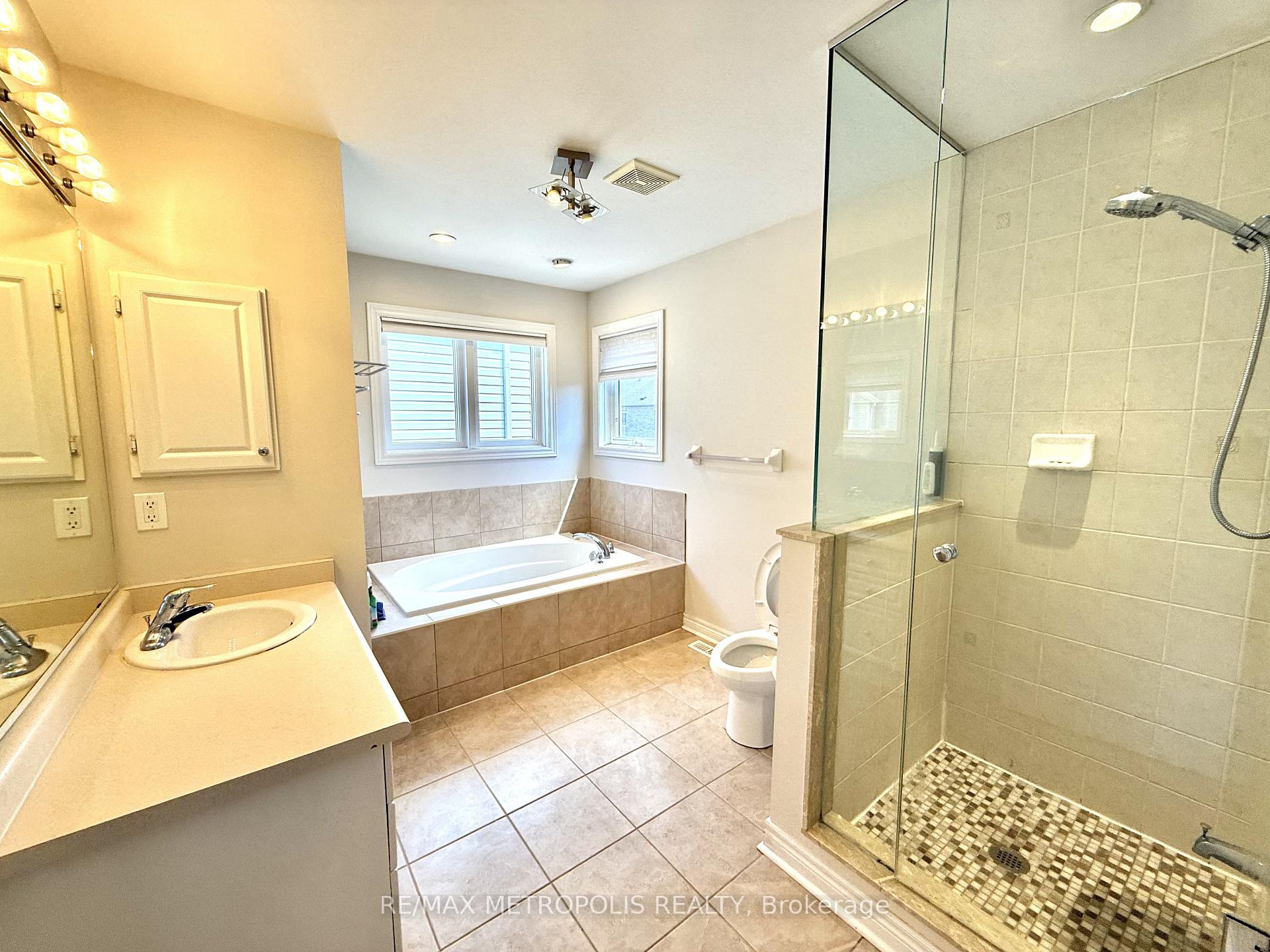 Photo 15 of Unit MAIN, 72 Loughlin Hill Crescent, Ajax, Central East — HOMEH