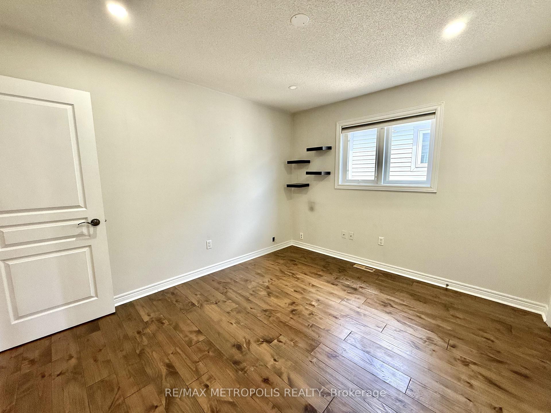 Photo 14 of Unit MAIN, 72 Loughlin Hill Crescent, Ajax, Central East — HOMEH