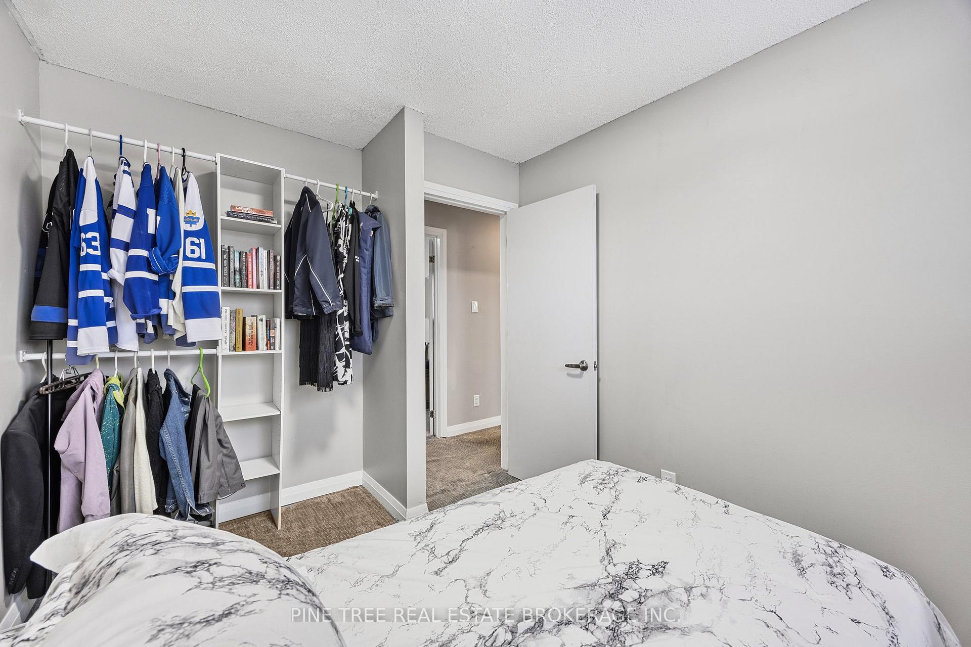 Photo 24 of 50 Melinda Crescent, Barrie, Allandale — HOMEH