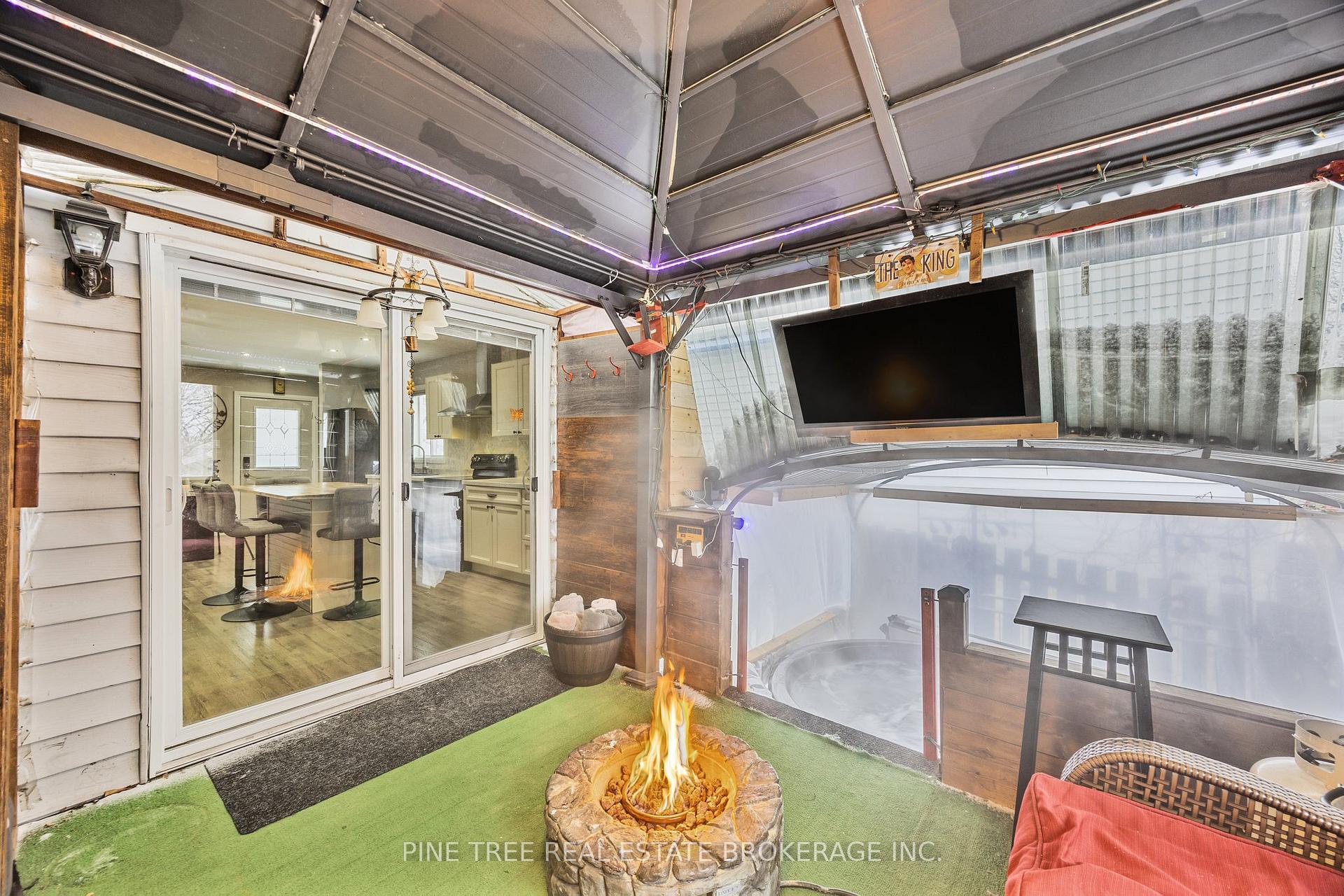Photo 36 of 50 Melinda Crescent, Barrie, Allandale — HOMEH