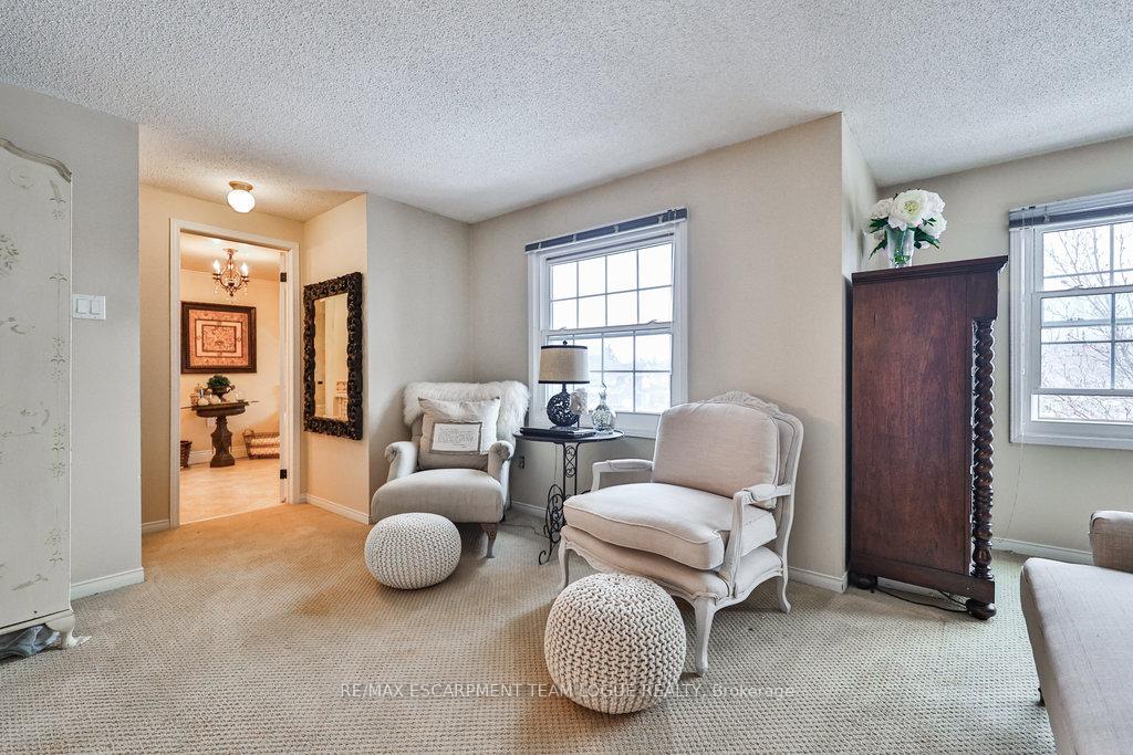 Photo 22 of 2215 Vista Drive, Burlington, Headon — HOMEH