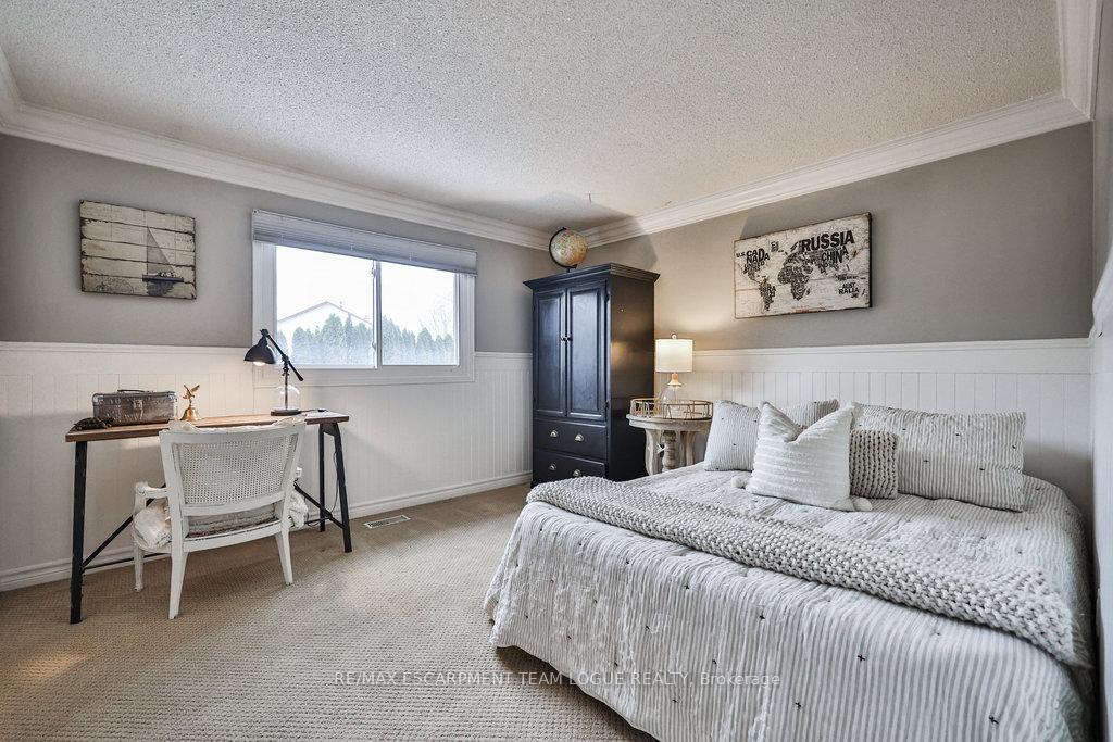 Photo 29 of 2215 Vista Drive, Burlington, Headon — HOMEH
