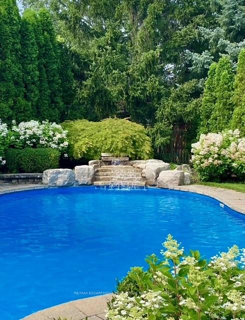 Photo 40 of 2215 Vista Drive, Burlington, Headon — HOMEH