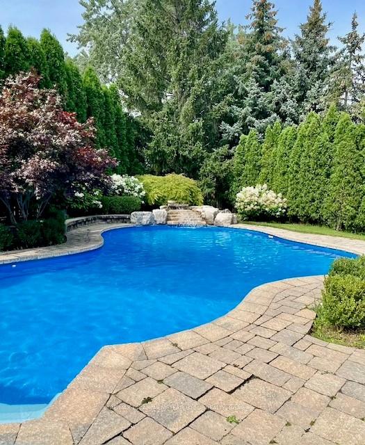 Photo 42 of 2215 Vista Drive, Burlington, Headon — HOMEH