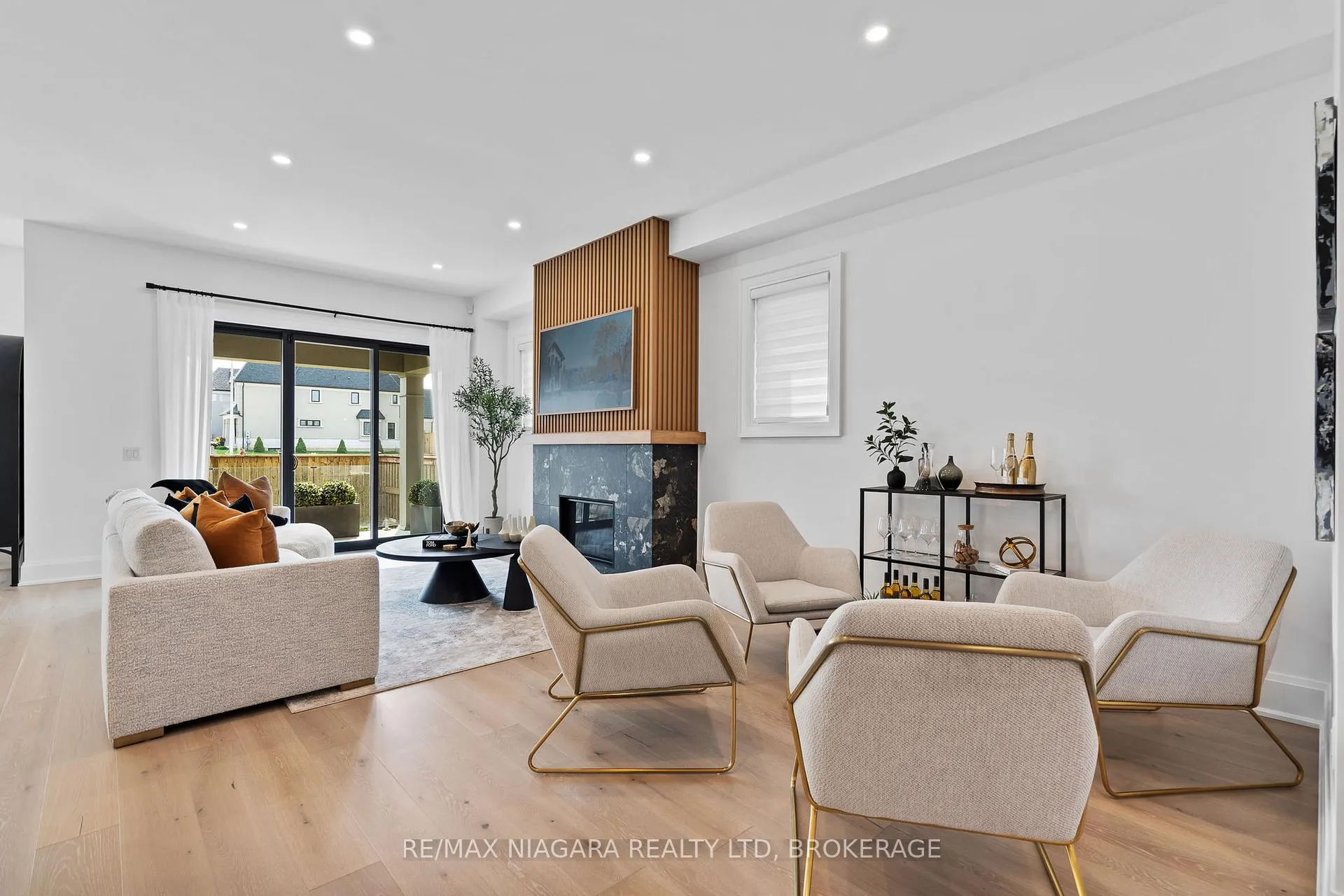 Photo 6 of 2326 Terravita Drive, Niagara Falls, Stamford — HOMEH