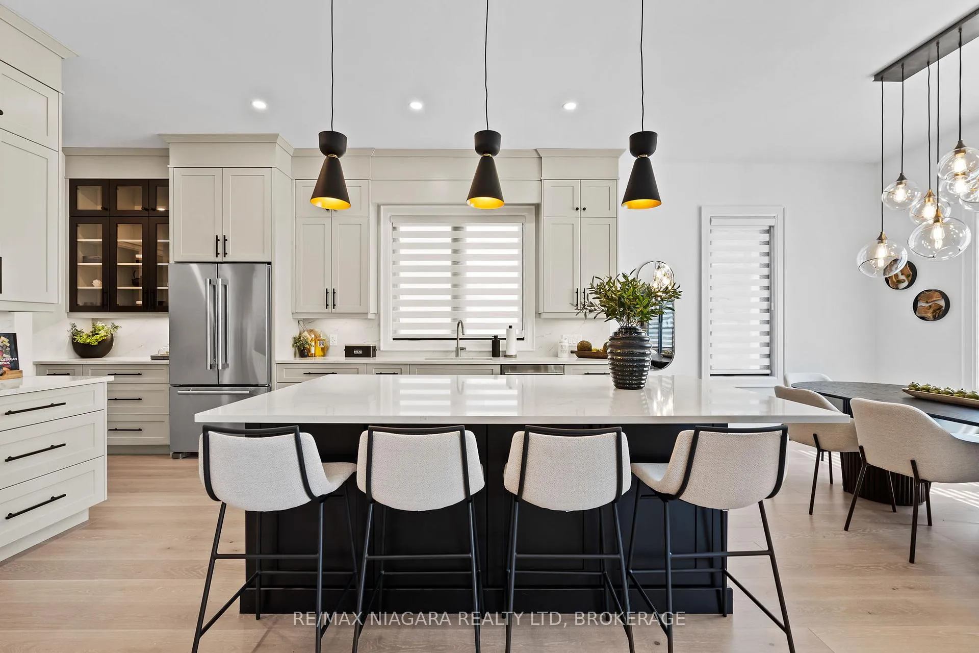 Photo 10 of 2326 Terravita Drive, Niagara Falls, Stamford — HOMEH