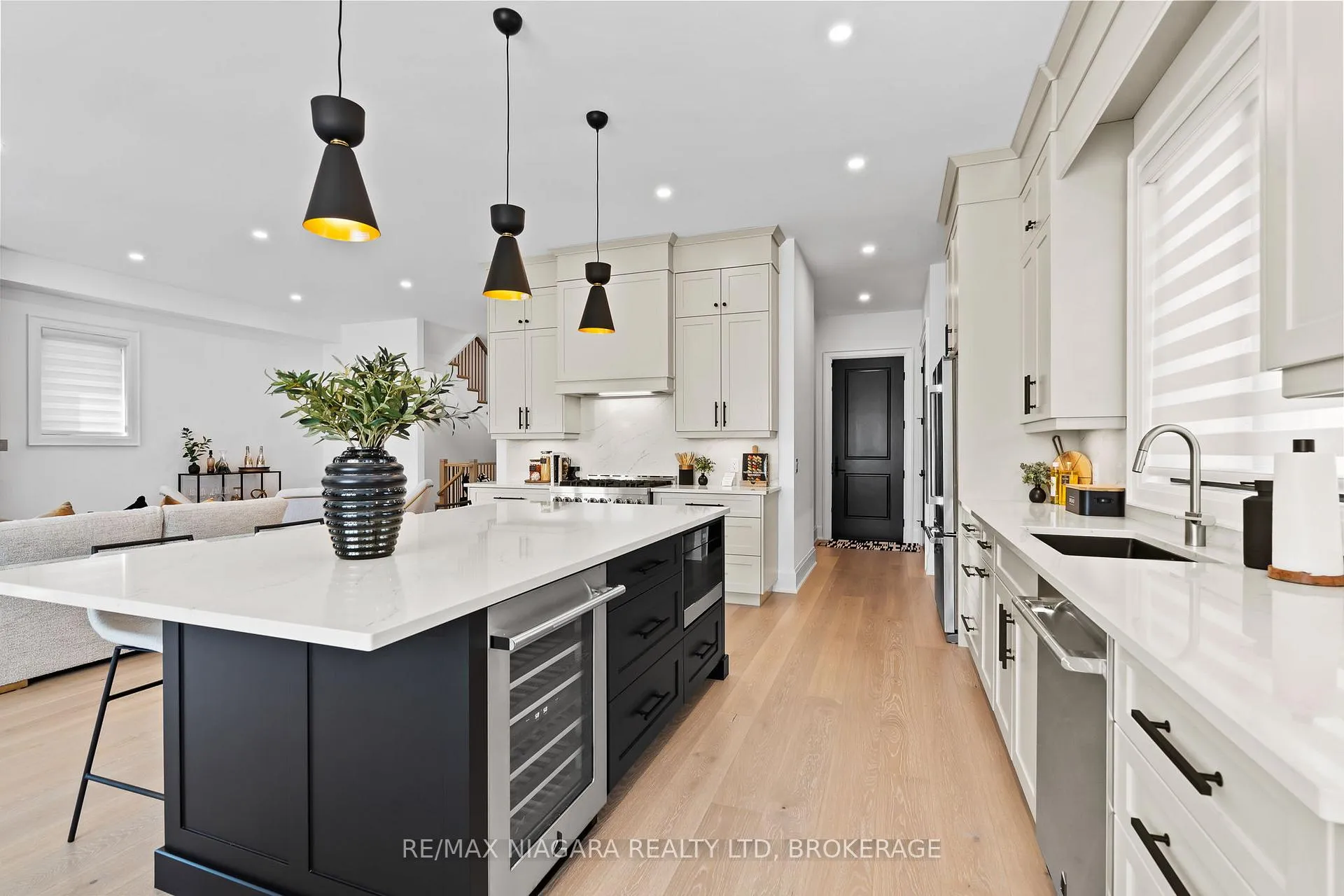 Photo 12 of 2326 Terravita Drive, Niagara Falls, Stamford — HOMEH