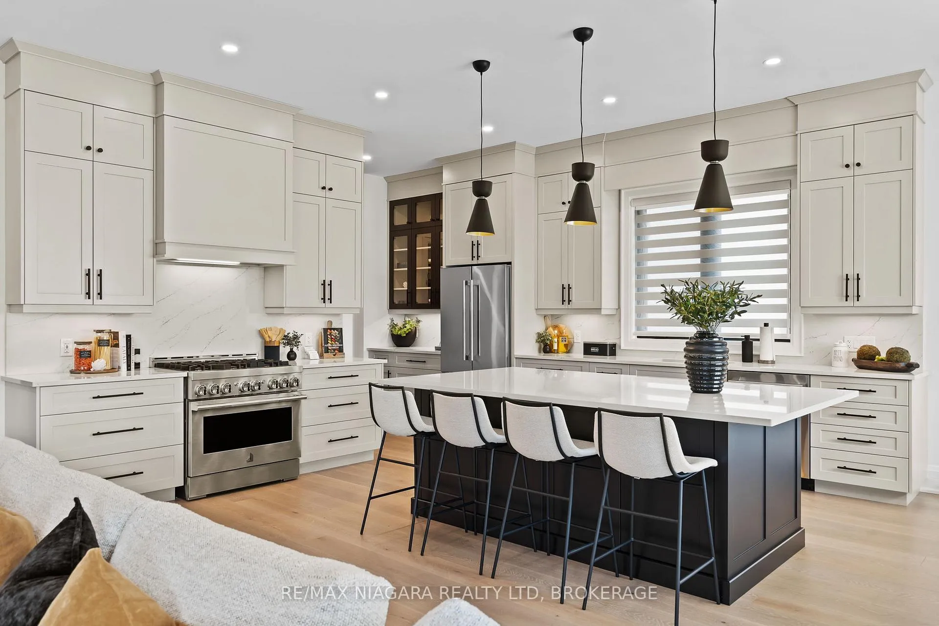 Photo 13 of 2326 Terravita Drive, Niagara Falls, Stamford — HOMEH