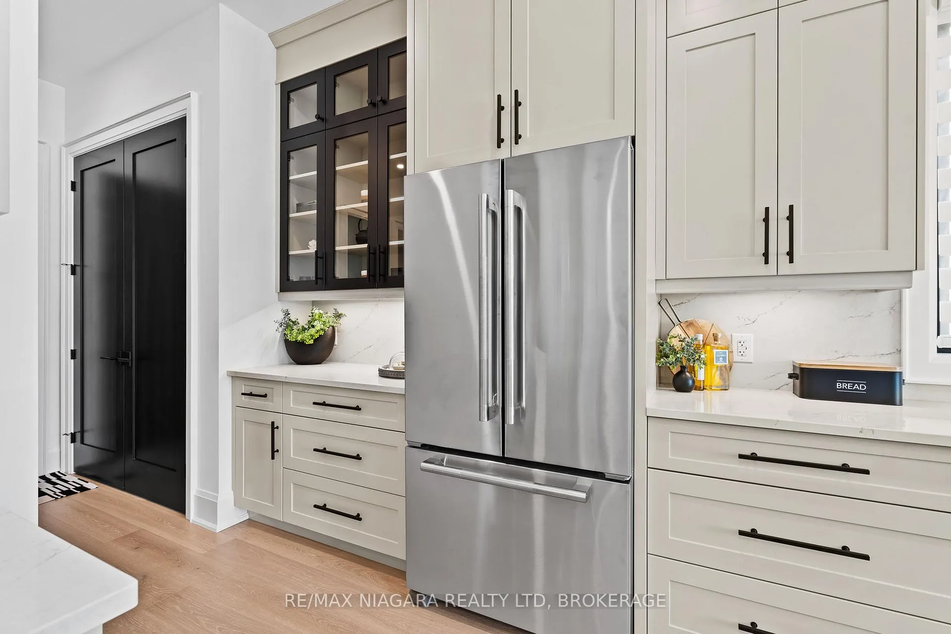 Photo 15 of 2326 Terravita Drive, Niagara Falls, Stamford — HOMEH