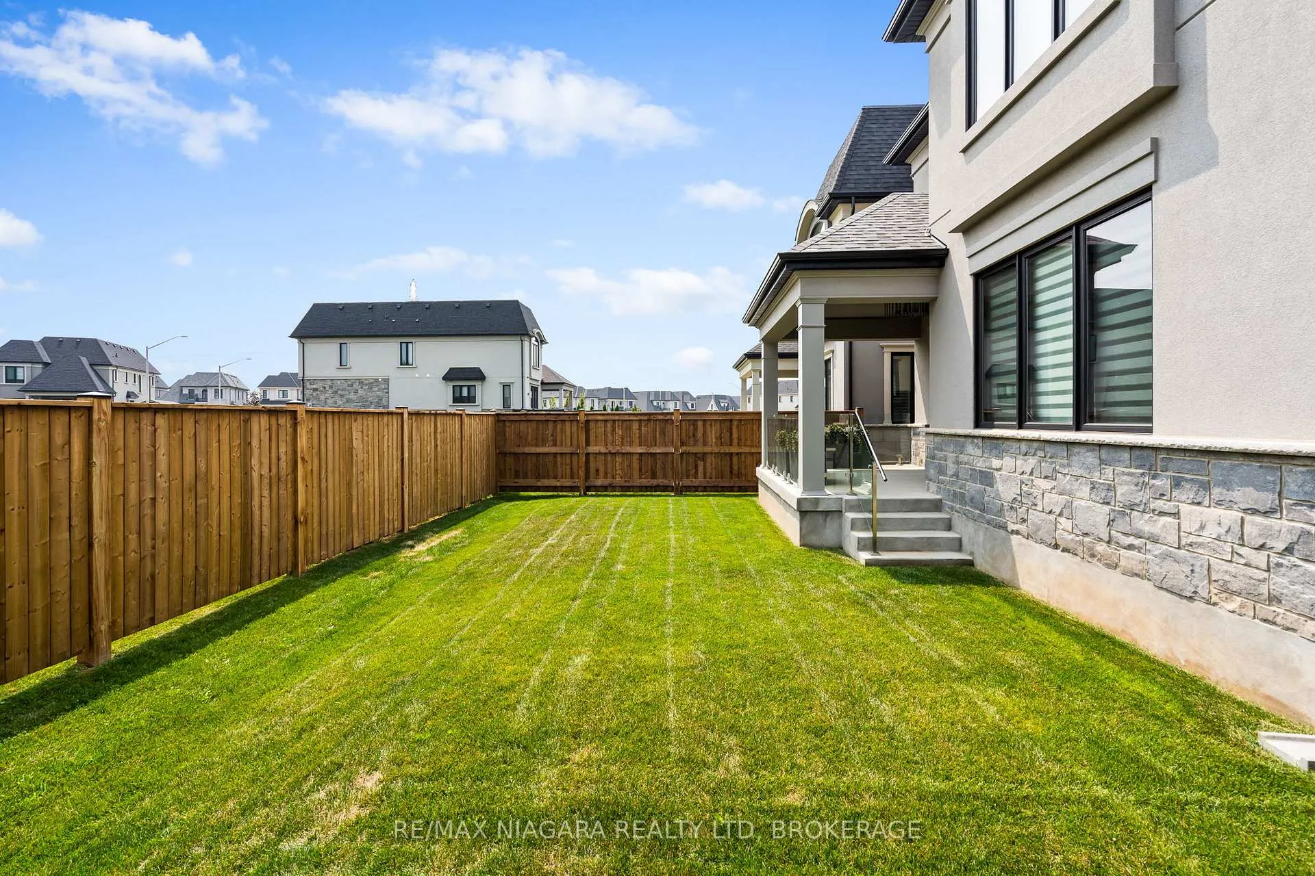 Photo 38 of 2326 Terravita Drive, Niagara Falls, Stamford — HOMEH