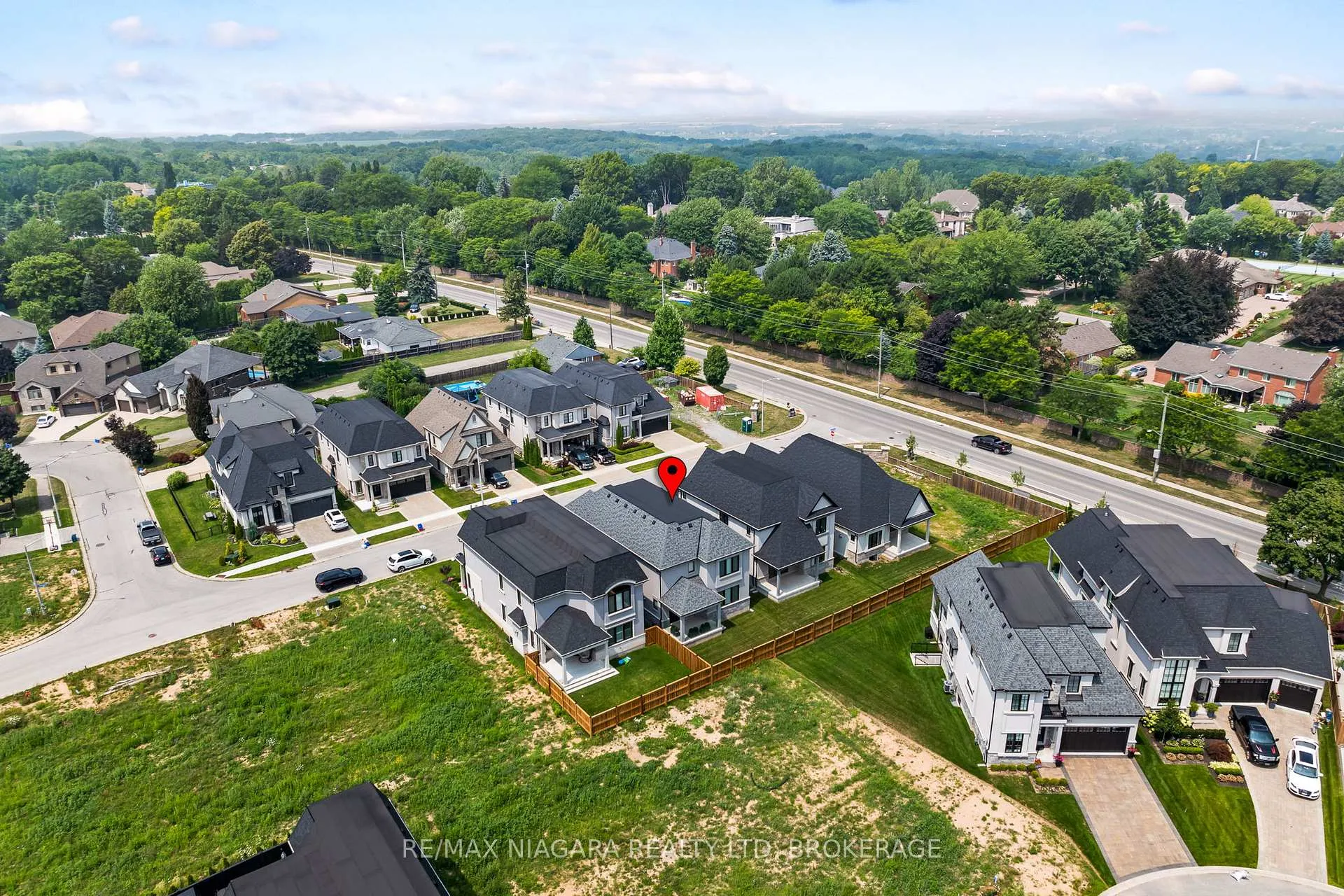 Photo 43 of 2326 Terravita Drive, Niagara Falls, Stamford — HOMEH