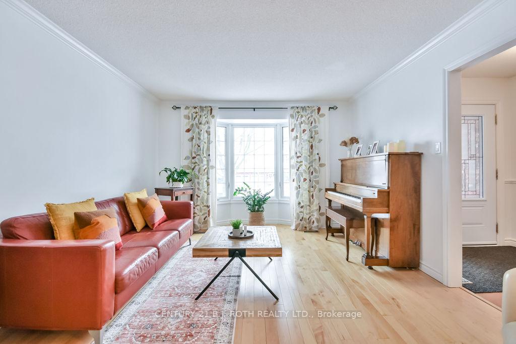 Photo 7 of 14 Gibbon Drive, Barrie, Sunnidale — HOMEH