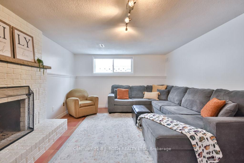 Photo 17 of 14 Gibbon Drive, Barrie, Sunnidale — HOMEH