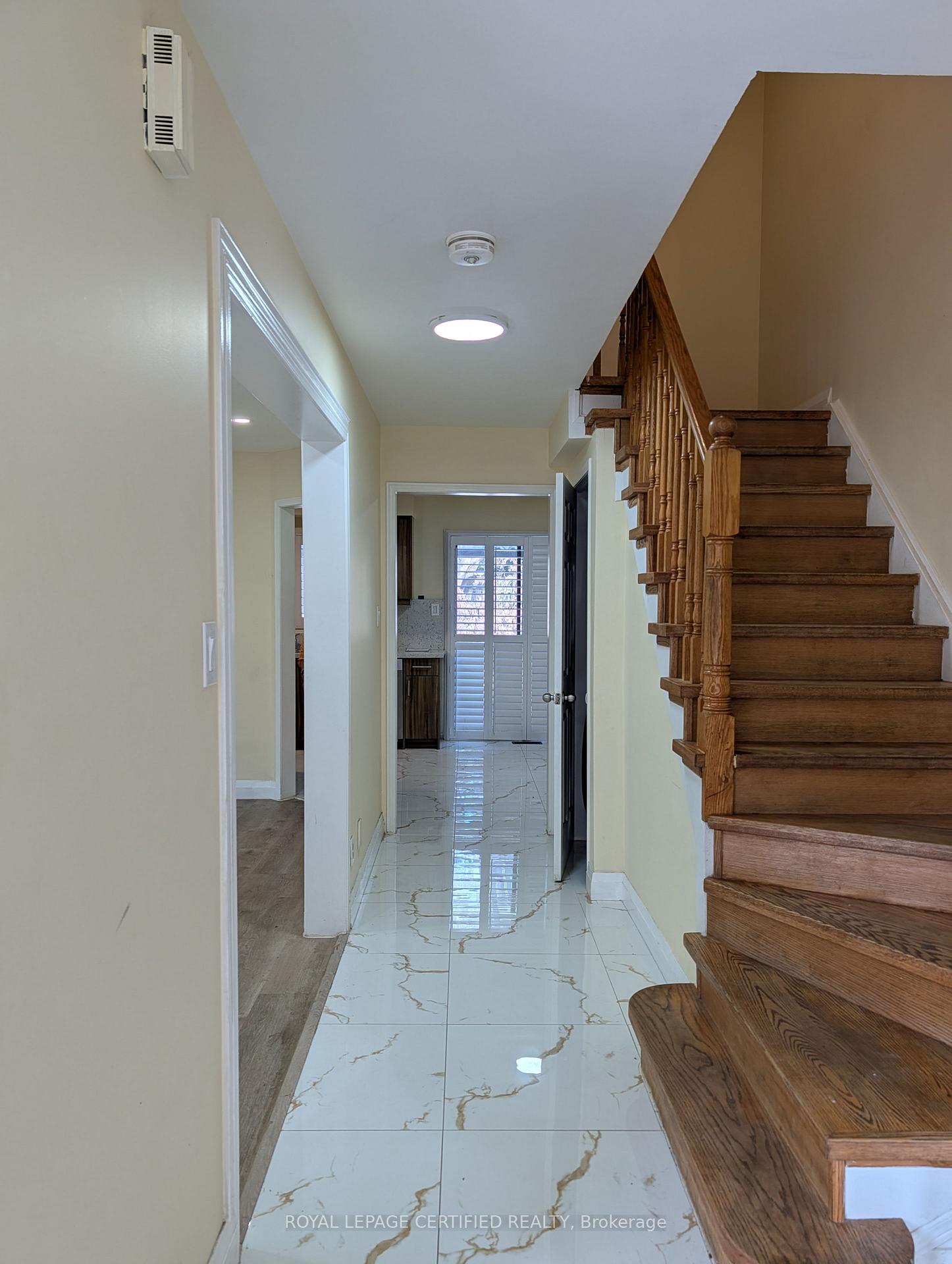 Photo 12 of 94 Millstone Drive, Brampton, Fletcher's Creek South — HOMEH