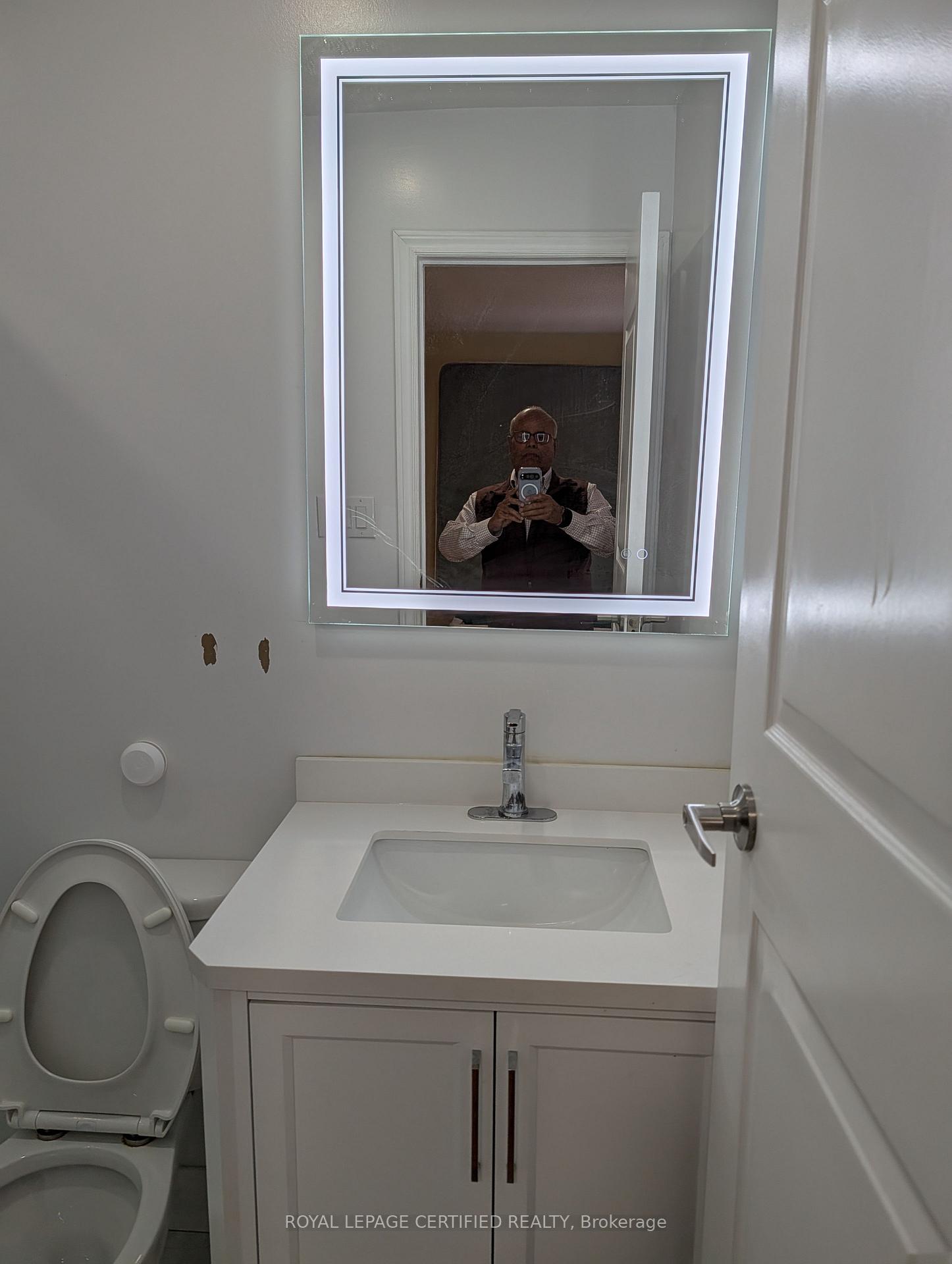 Photo 15 of 94 Millstone Drive, Brampton, Fletcher's Creek South — HOMEH
