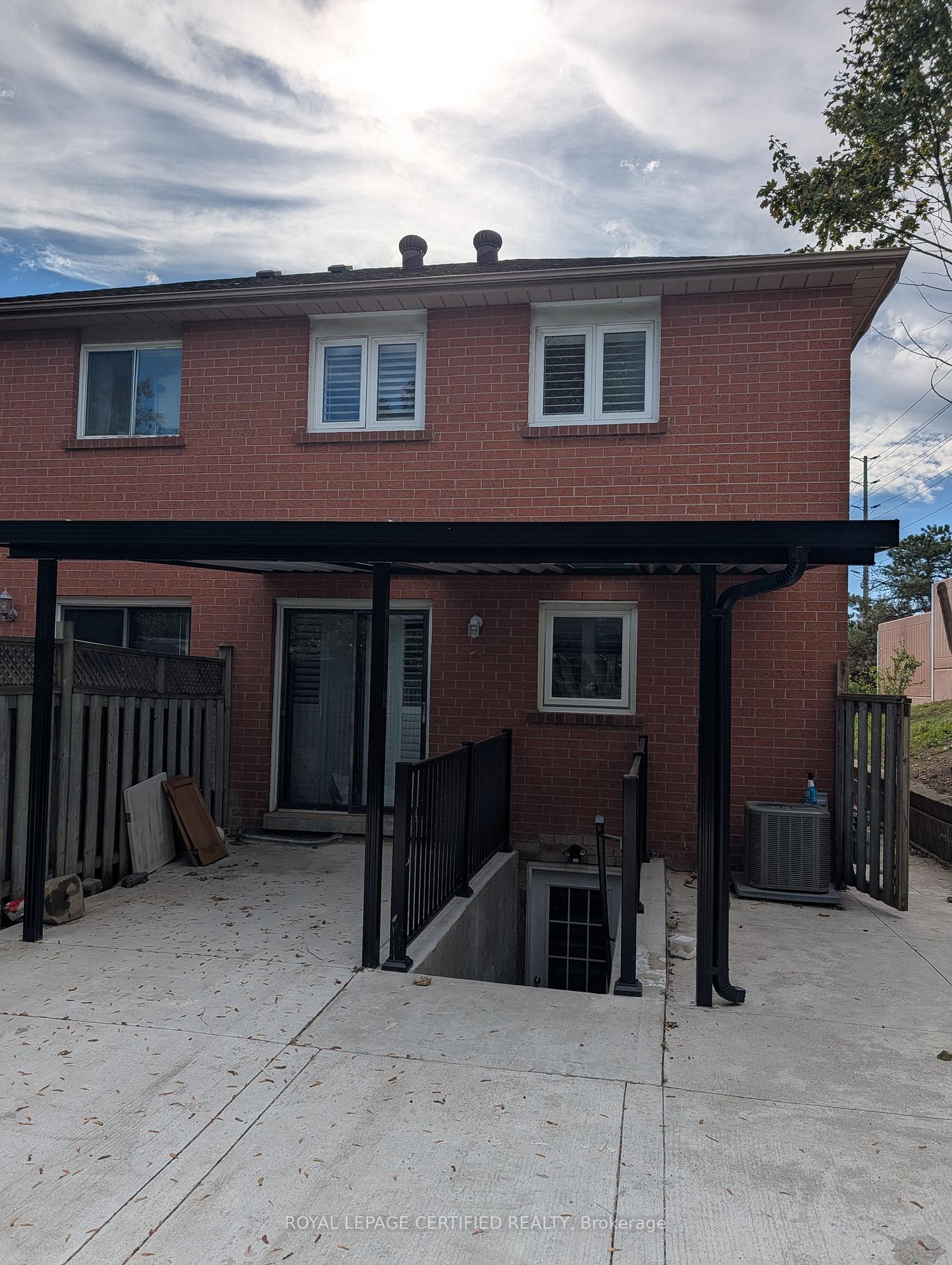 Photo 26 of 94 Millstone Drive, Brampton, Fletcher's Creek South — HOMEH