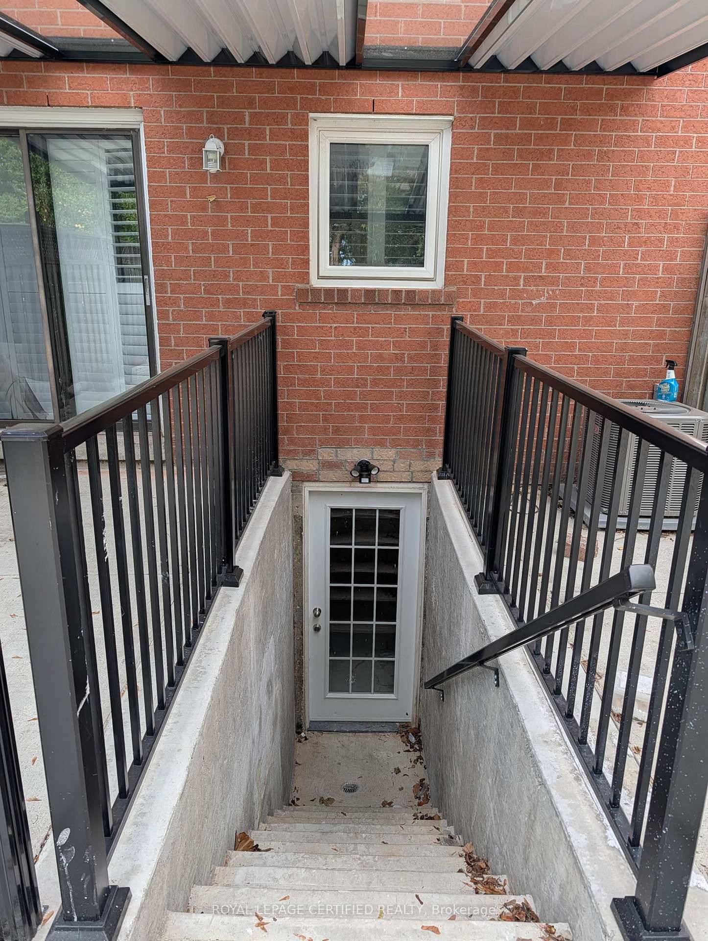 Photo 27 of 94 Millstone Drive, Brampton, Fletcher's Creek South — HOMEH