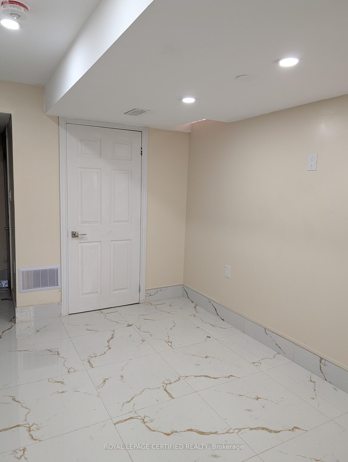 Photo 29 of 94 Millstone Drive, Brampton, Fletcher's Creek South — HOMEH