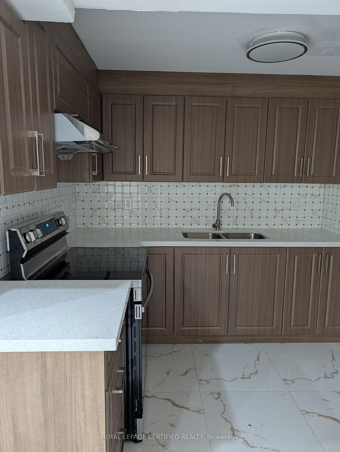 Photo 30 of 94 Millstone Drive, Brampton, Fletcher's Creek South — HOMEH
