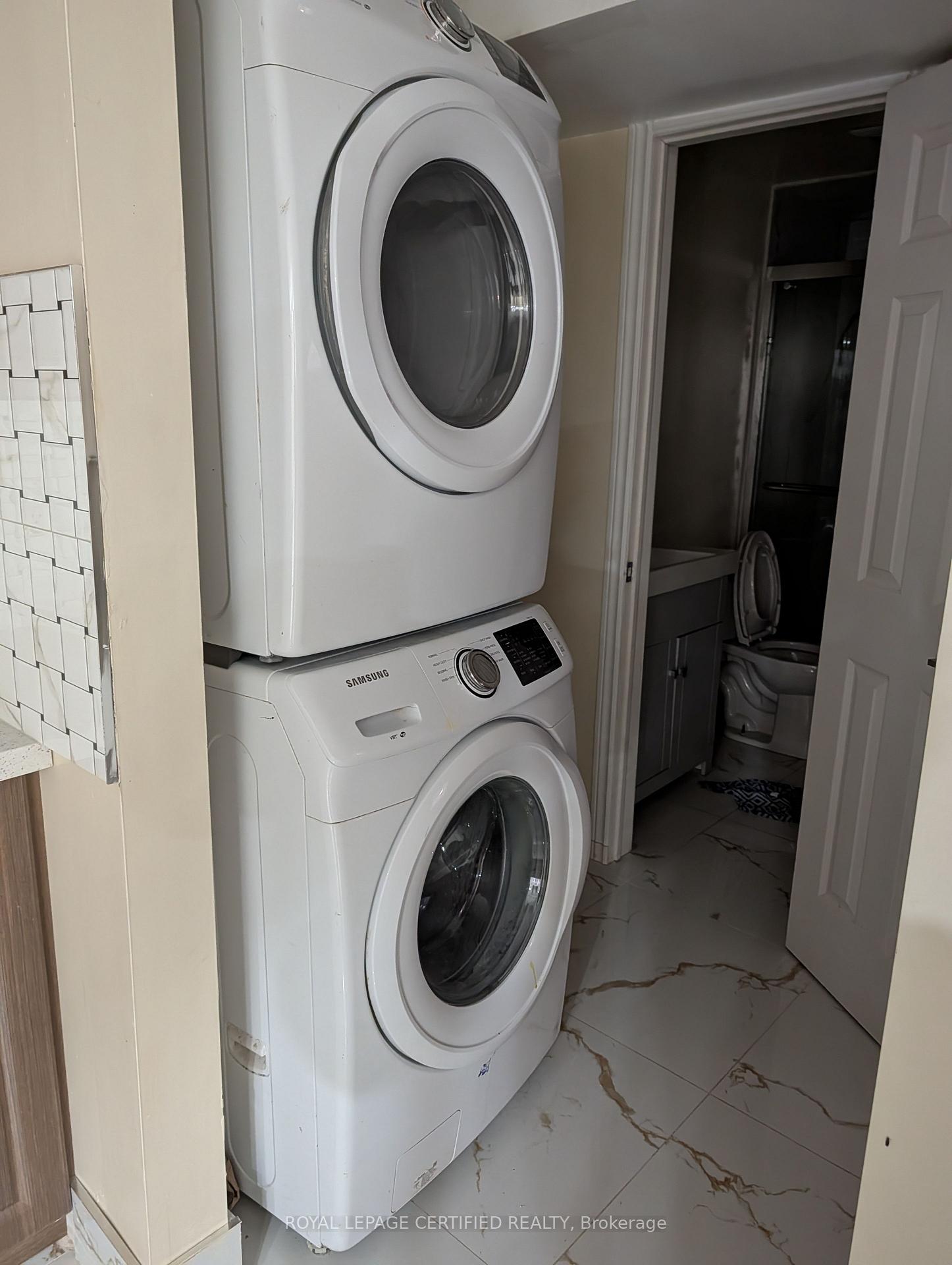 Photo 34 of 94 Millstone Drive, Brampton, Fletcher's Creek South — HOMEH