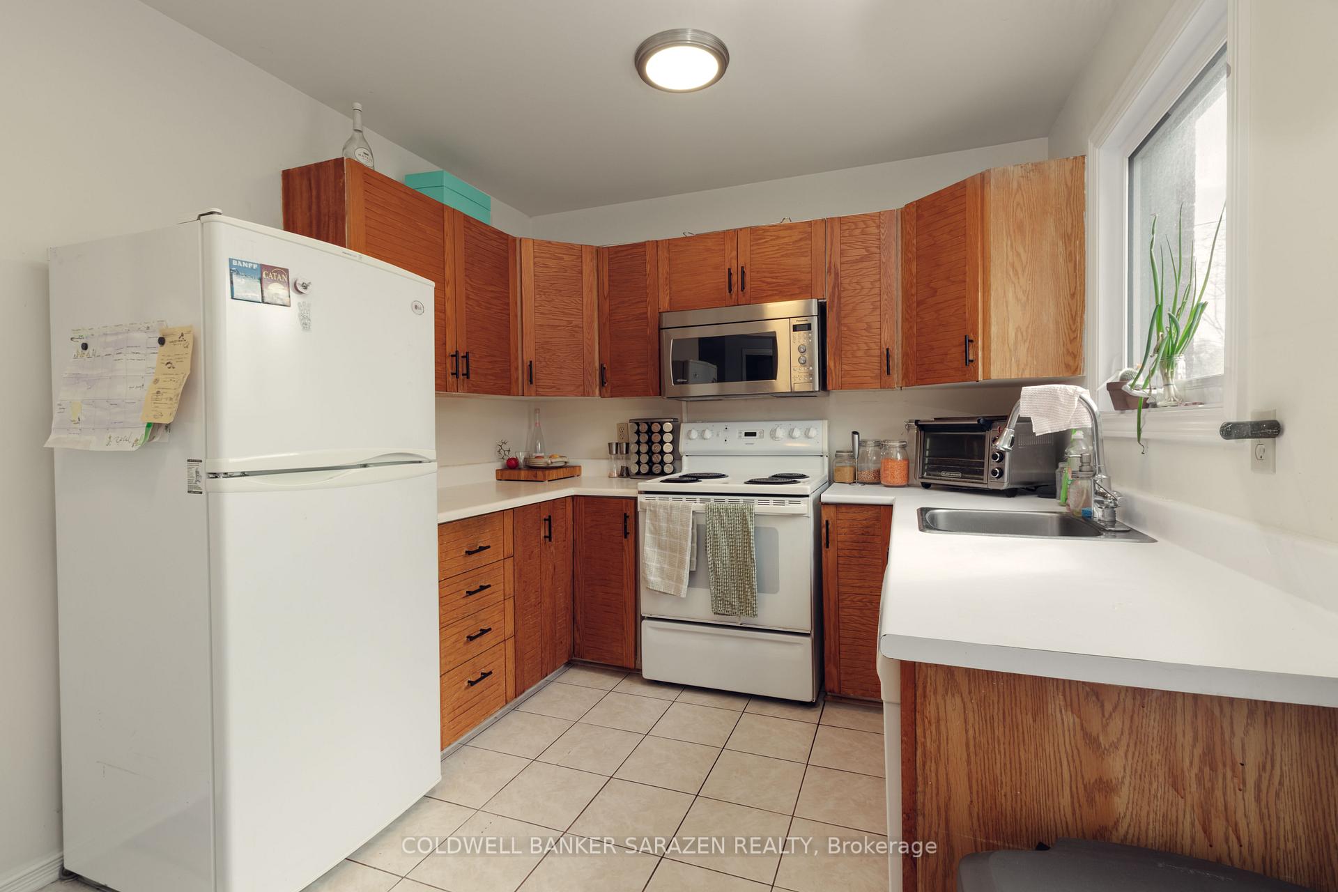 Photo 3 of 1325 Summerville Avenue, Ottawa, Carlington — HOMEH